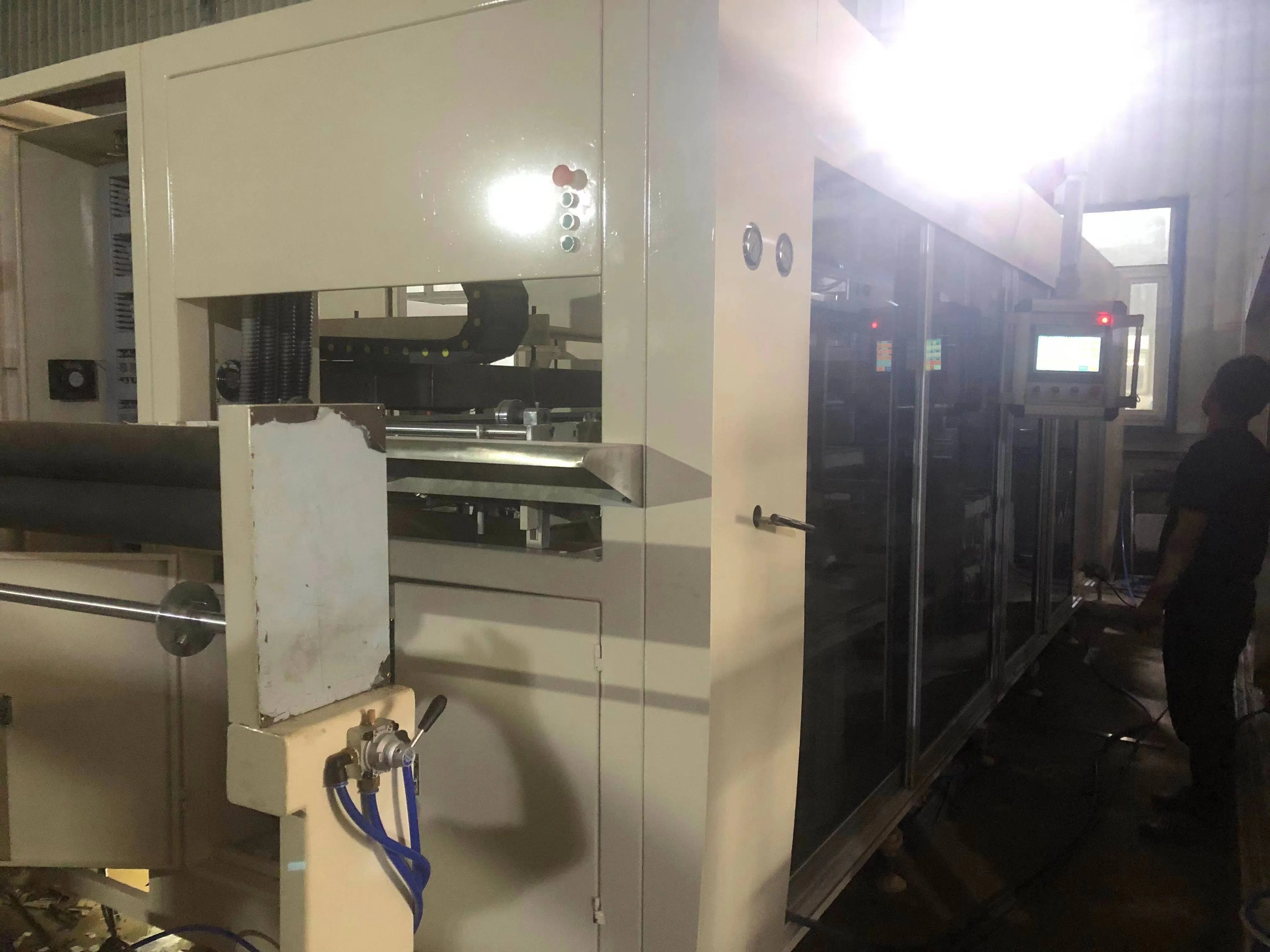 Automatic PS Food Container Dish Foam Production Line Thermoforming Machine (SGW-680/550)