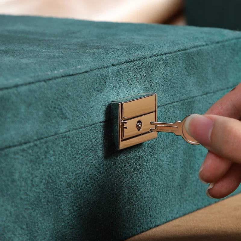 
wholesale Sell well Tray Showcase Ring Luxury Display With lock jewelry Storage Organizer velvet jewelry Box 