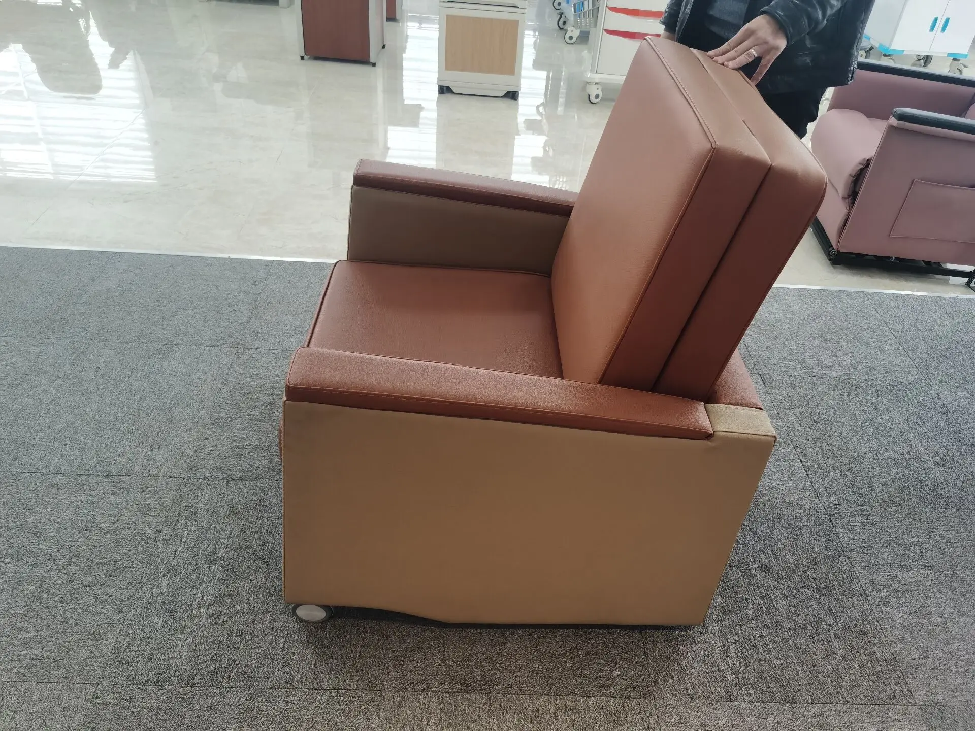 BR-CR15 Hospital Furniture Sleeping Chair In Patient Sofa Medical Clinic Room Family Waiting Reclining Accompany Attendant Chair