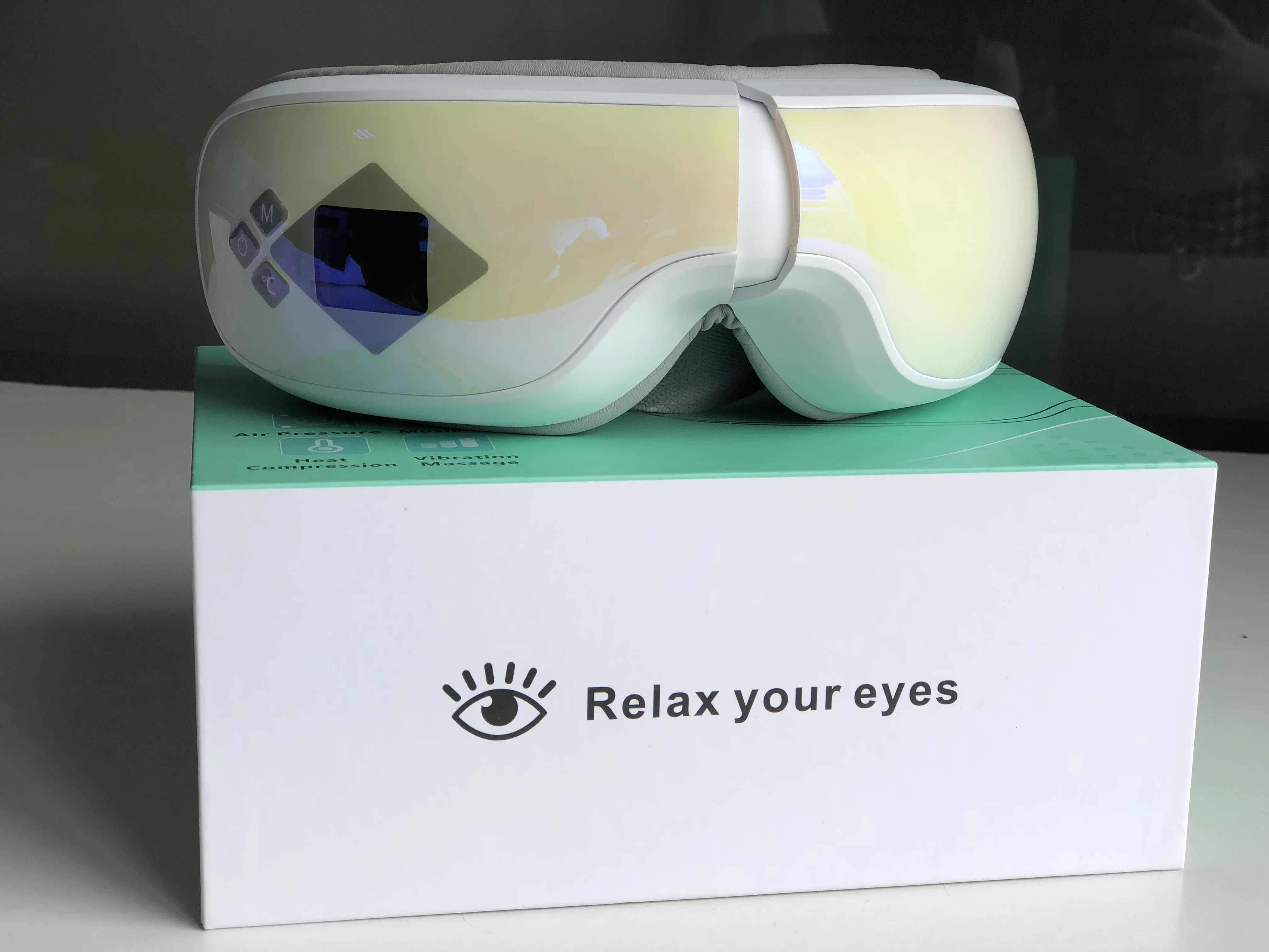 Wireless  Air Pressure Vibration Massage Digital  Eye Massager for Eye Relief Heat Compress eye mask with blue-tooth music