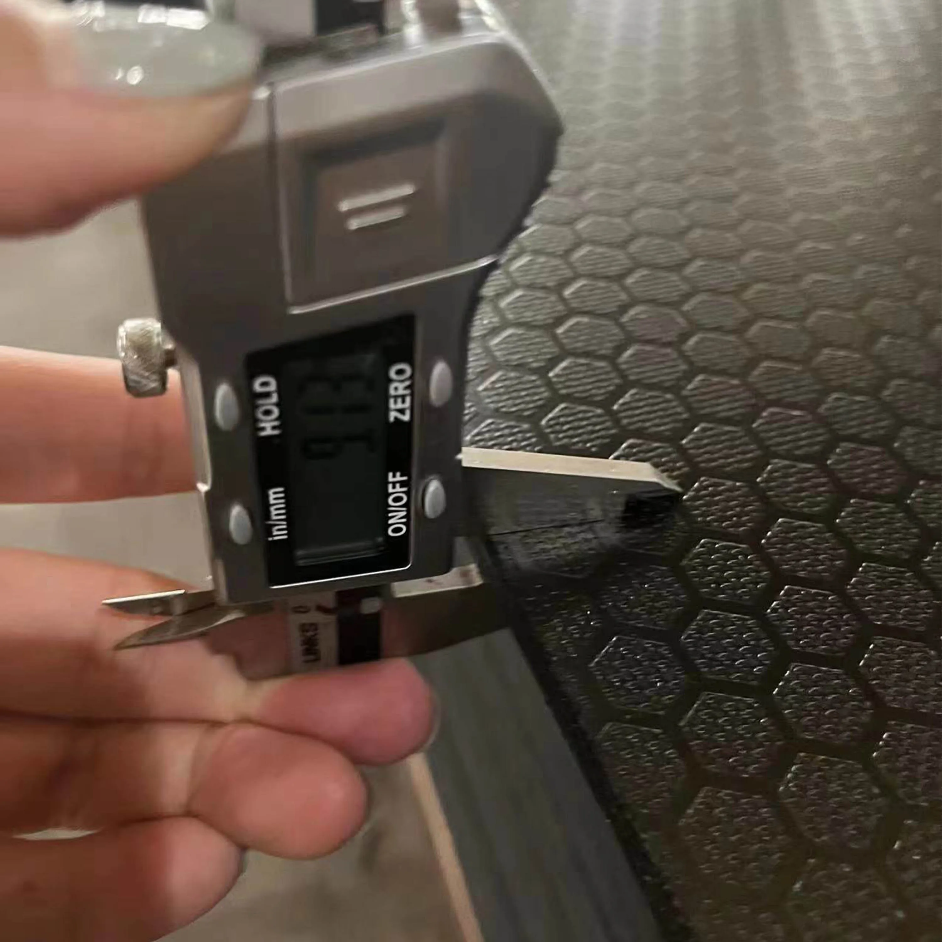 Phenolic anti-slip waterproof film faced plywood 18mm black brown film faced plywood