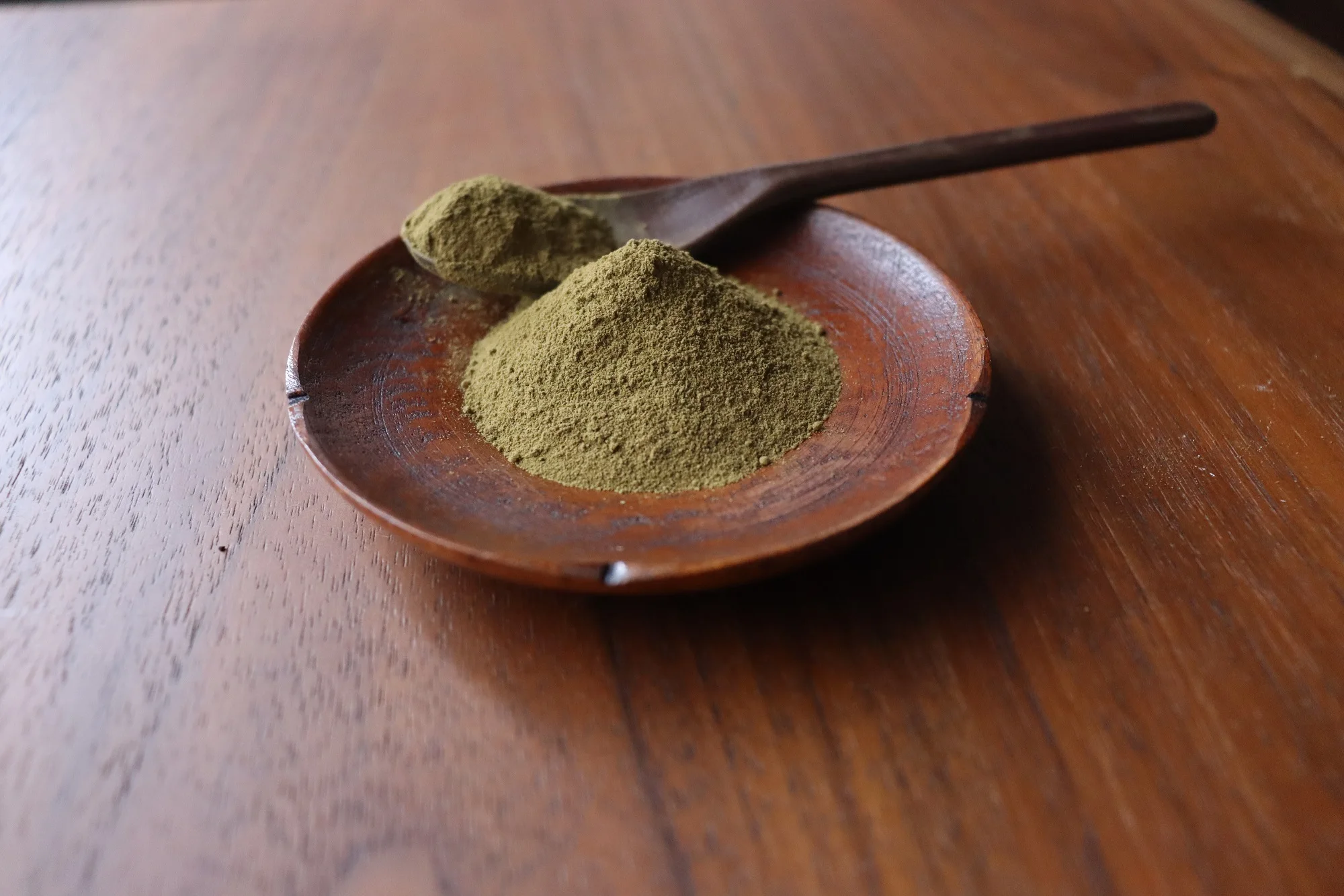 Japan suppliers richly roasted hojicha latte base sweet flavour tea powder with brown sugar