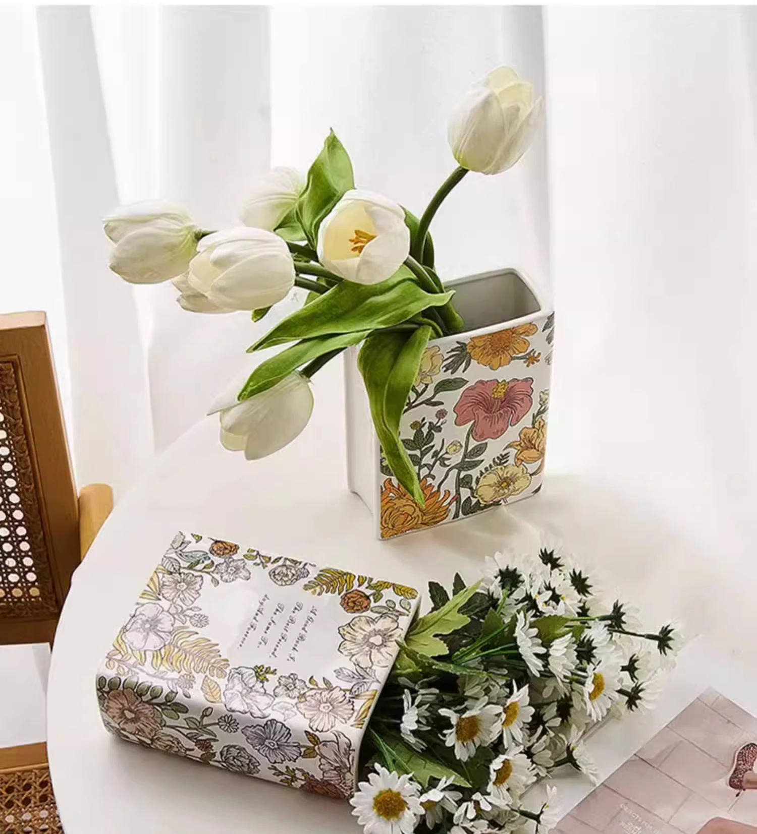 Factory wholesale luxury Nordic style ceramic book vase with flowers for home decor wedding living room table