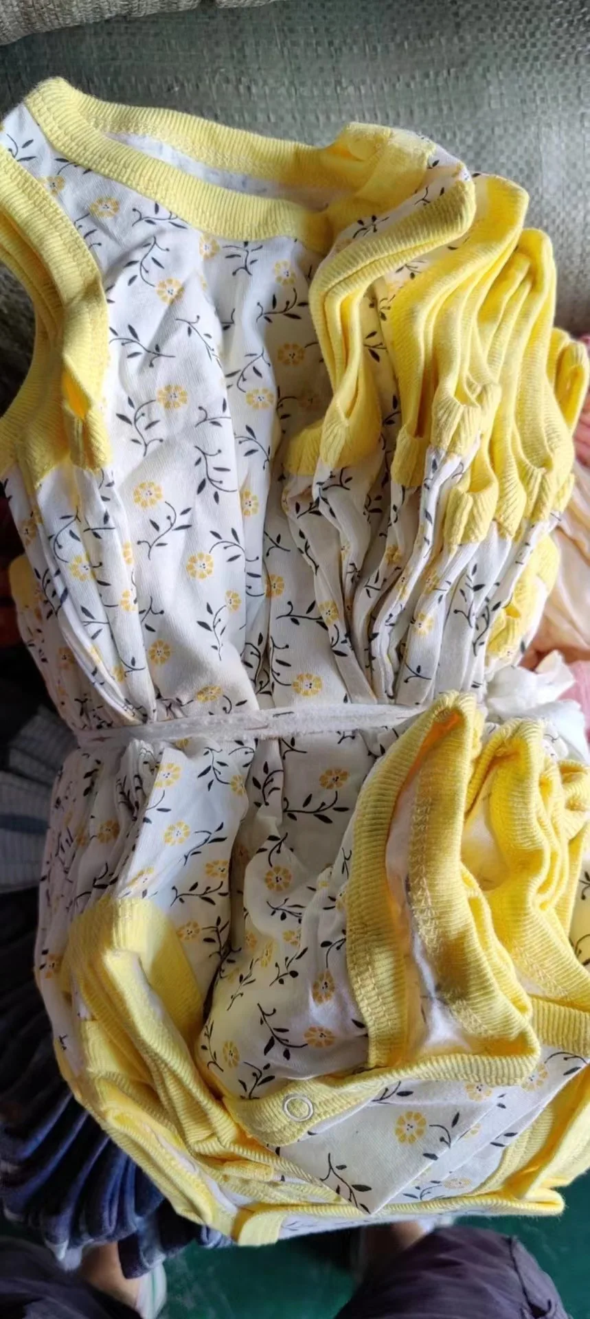 Wholesale Apparel stock from Bangladesh Branded Overruns Cotton Baby Clothes T-shirts sleeveless onesie  Baby romper