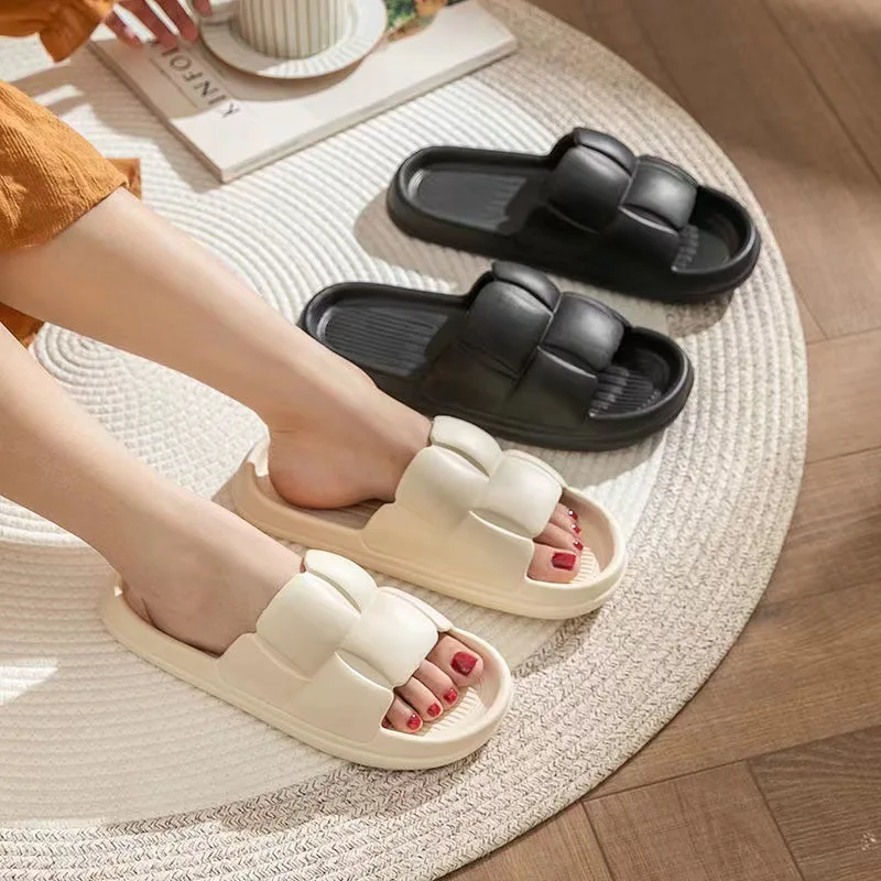 YS595 New spot slippers female summer home bathroom slippers non-slip home indoor thick soles step on shit slippers men wear out