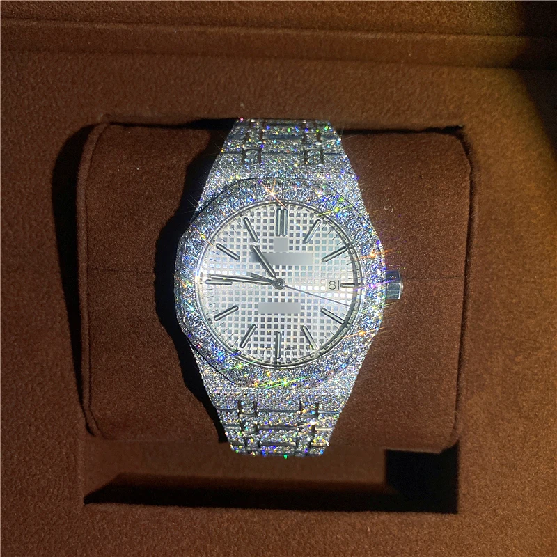  Часы Zuanfa Iced Out с использованием синтетического