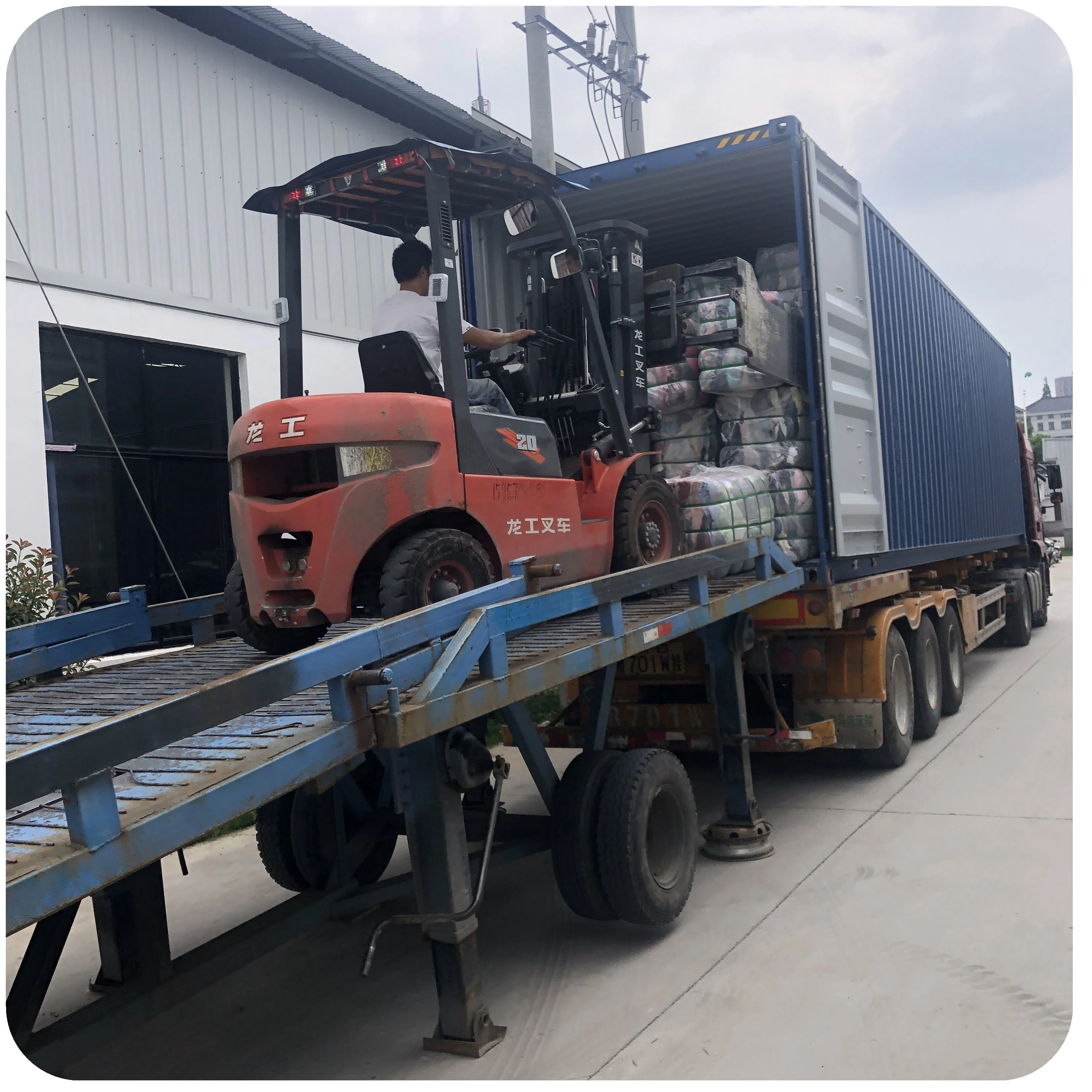 A Grade Guarantee Fashion Dubai Used Winter Clothes In Bales Winter Jackets And Mixed Sweaters