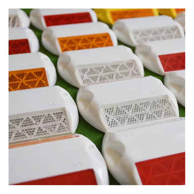 Светоотражающая дорожная подсветка 3 м 100x90 мм