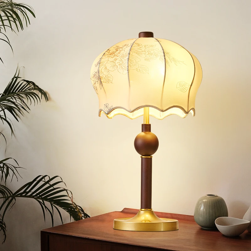 Retro Creativity Table Lamp Modern LED Desk lamps home decor Living Room Hotel Bedroom bedside lamp Desk Light