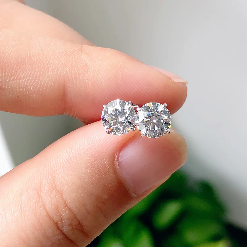 4 Prongs set classic diamond studs round cut 0.5-1.0cttw hpht lab grown diamond IGI certified earrings 18k gold for daily wear