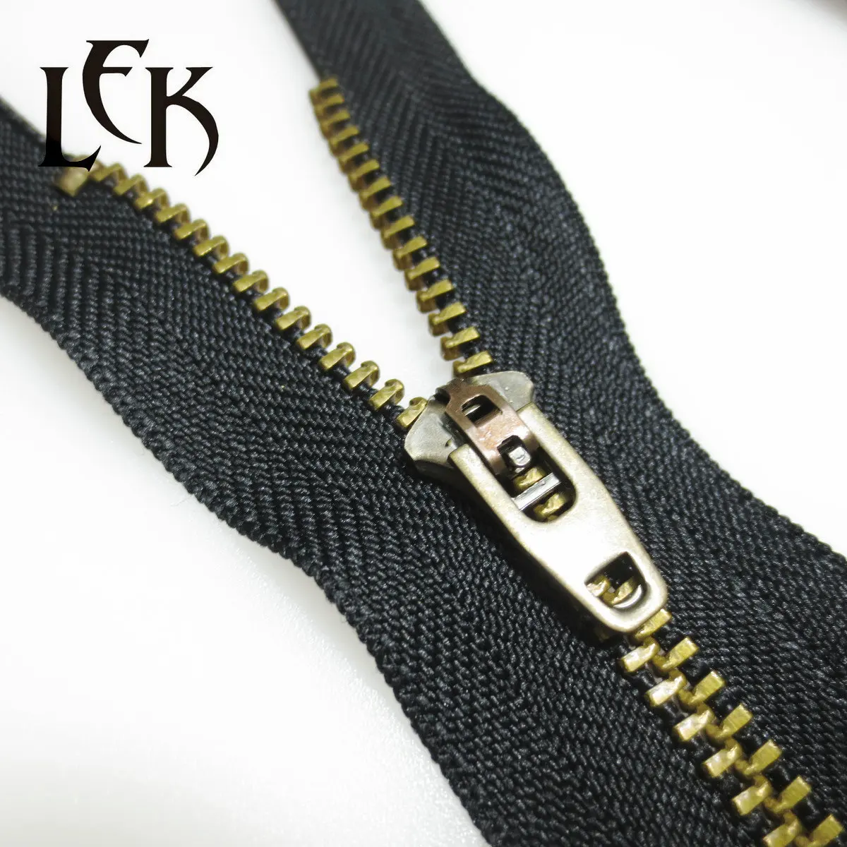 Metal Close End Zipper Roll Yg Slider Y Teeth Antique Brass for Jeans Back Zips Coil 3 4 5 Brass Zipper with Spring Nylon Zipper