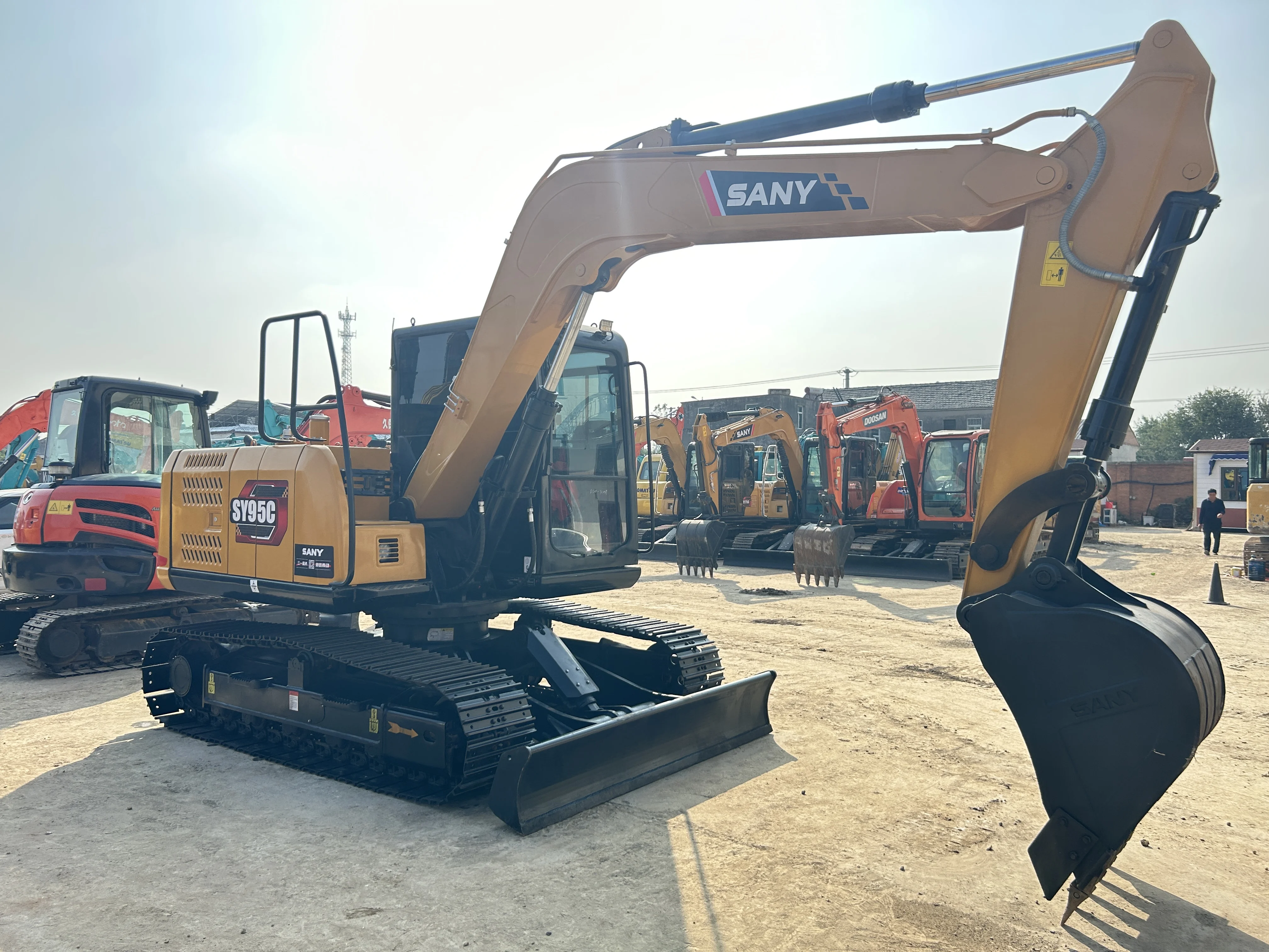 Best Used Chinese Small Hydraulic Excavator Sany SY95C 9.5T Mini Excavator Construction Digger Machinery With Good Equipment