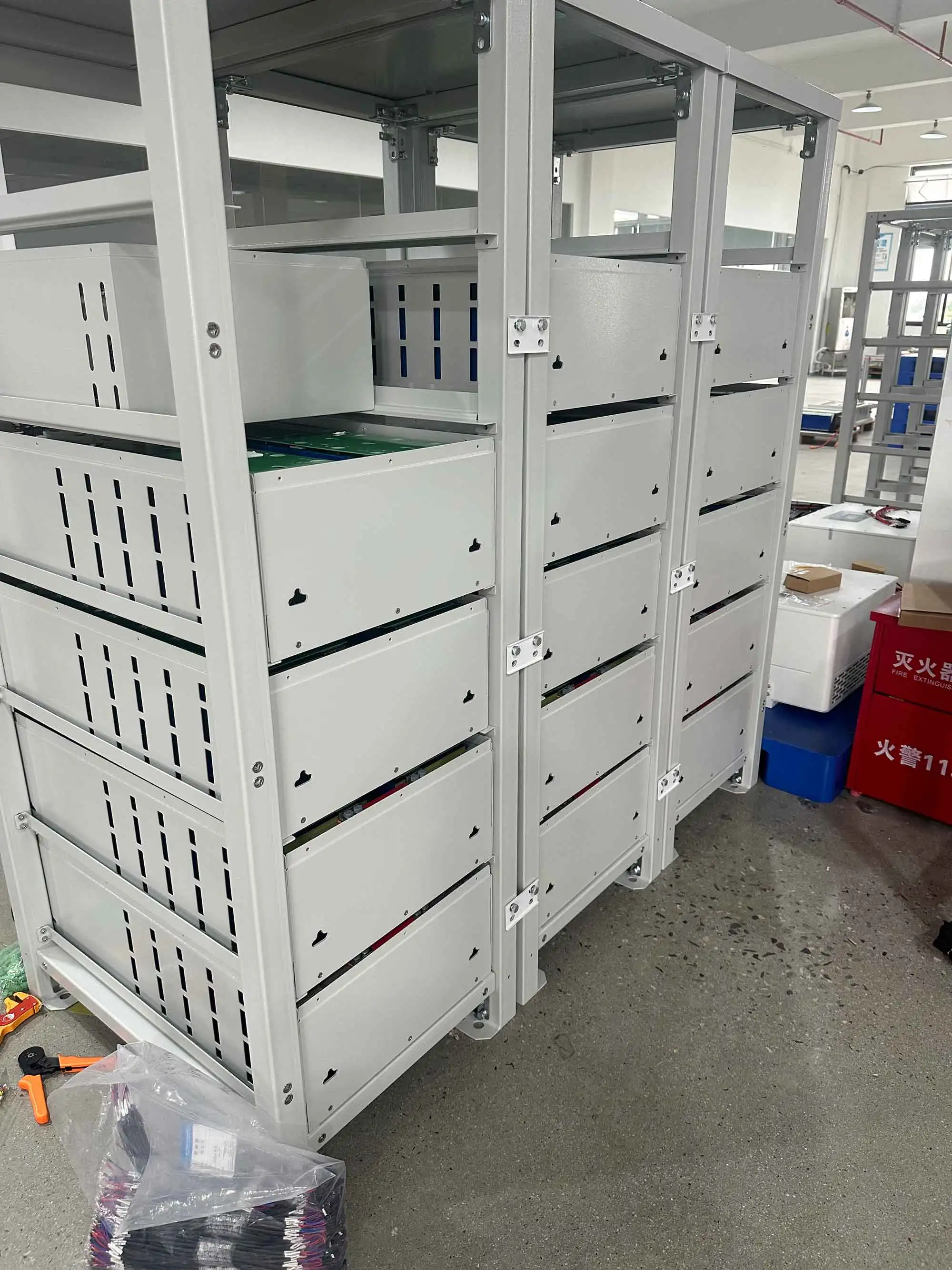 Eu Stock 280Ah High Voltage Home Rack Ess Stacked Hv Lithium Batterie Solar Lifepo4 Battery Storage Pack Charger