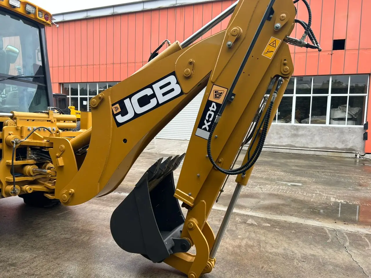 Brand New JCB 4CX Backhone Loader with 4 in 1 Bucket cummins Engine 4x4 Walking
