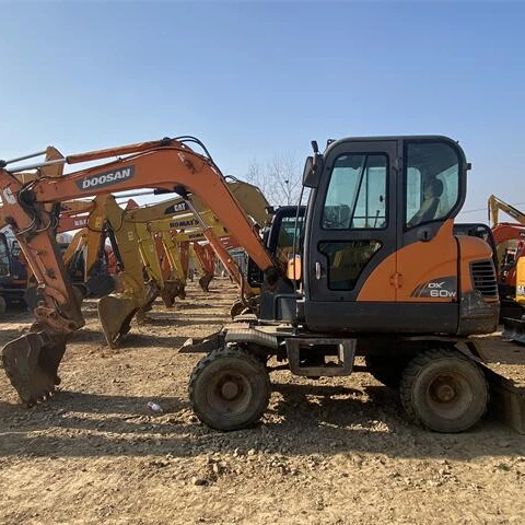 Used Doosan Machines DX55 DX60 DX210 Wheel Excavator For Sale