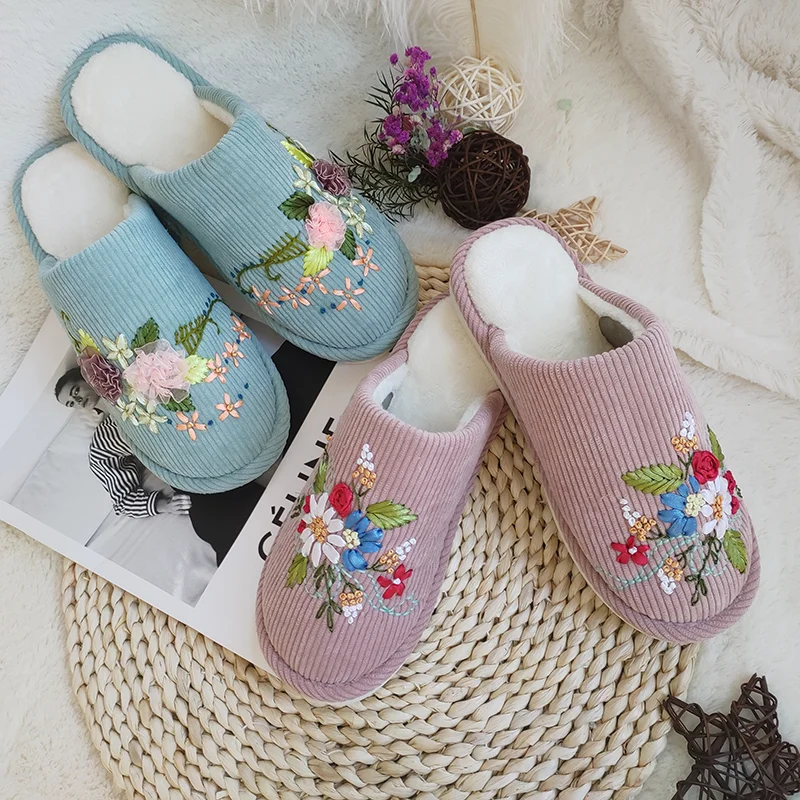 Custom luxury chinese traditional style winter warm flower embroidered slippers