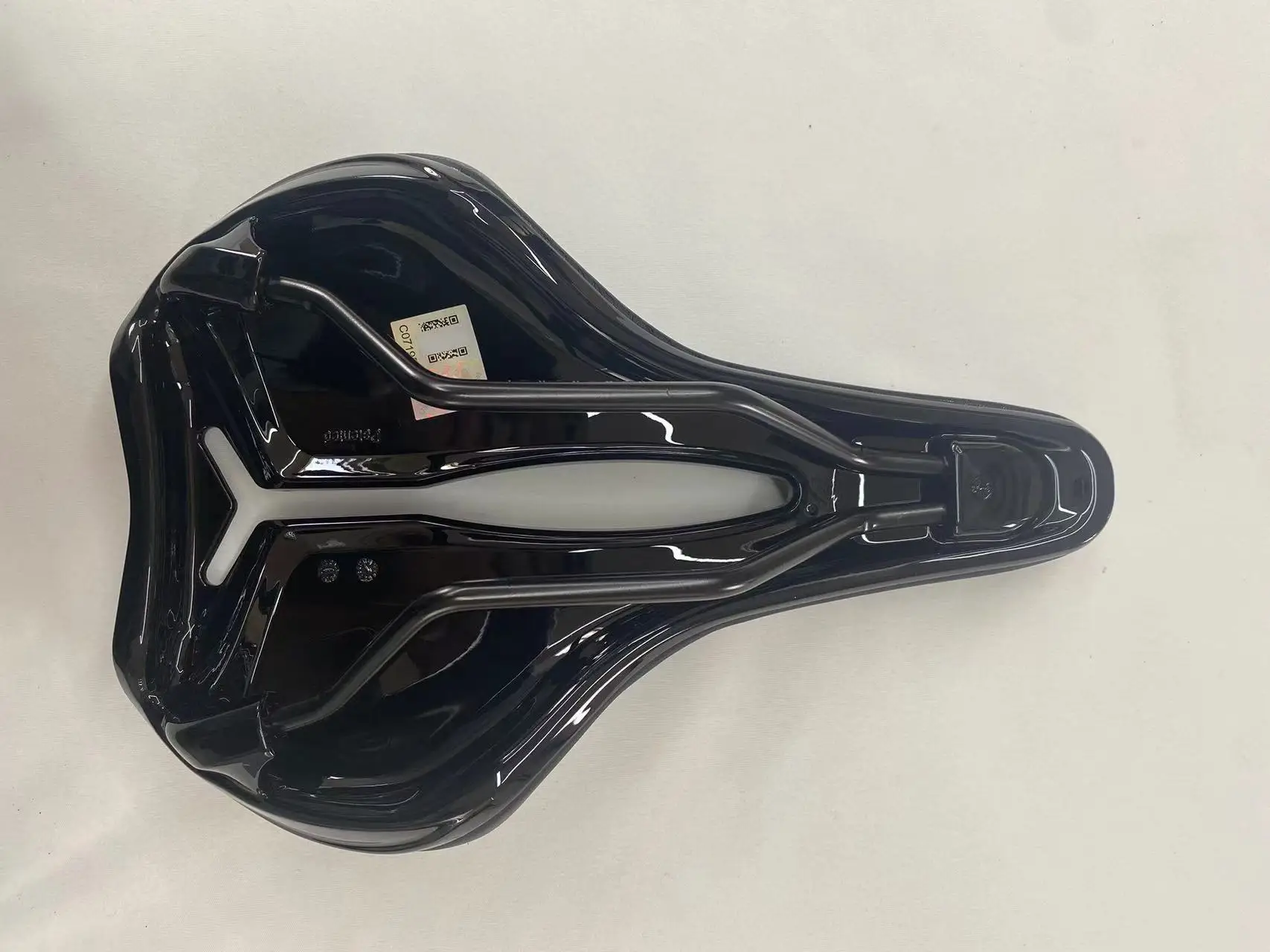 VELO  bicycle saddle for long-distance riding, comfortable and soft saddle.