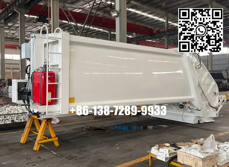 China 5000 Liters Adblue Remove Waste 5 Cbm Garbage Compressor Truck Box with Winch