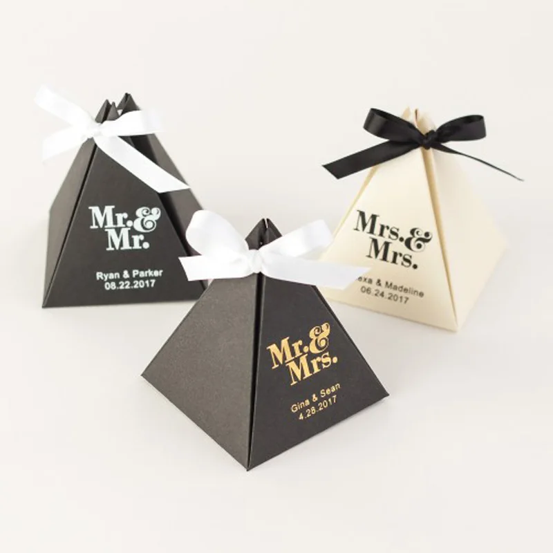 Custom Gold Foil Pyramid Wedding Favors Candy Box Baby Shower Chocolate Paper gift Box with Ribbon Packaging Small Boxes