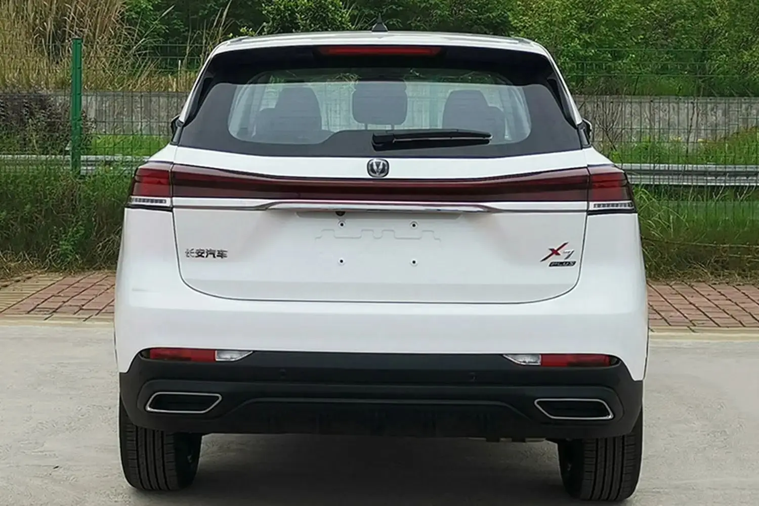 2024 changan X7 plus compact SUV SHUXIANG version with ABS high speed 190 km/h WLTC 7 L/100km