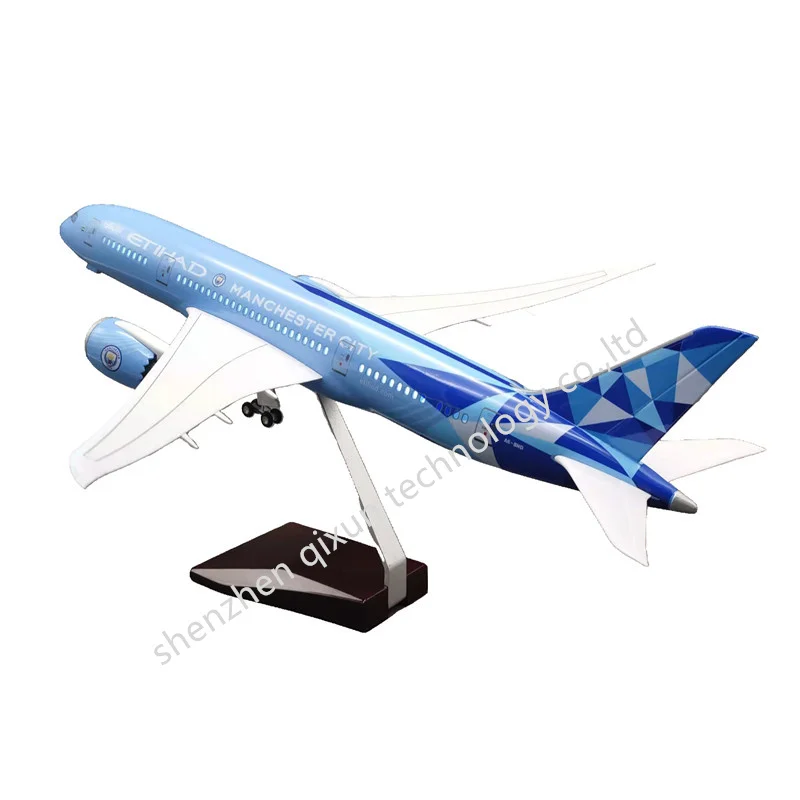 Unique Kids Toy LED Flashing Scale 1:130 43cm Boeing 787 ETIHAD Blue Aircraft Resin Model Aircraft with Wheels