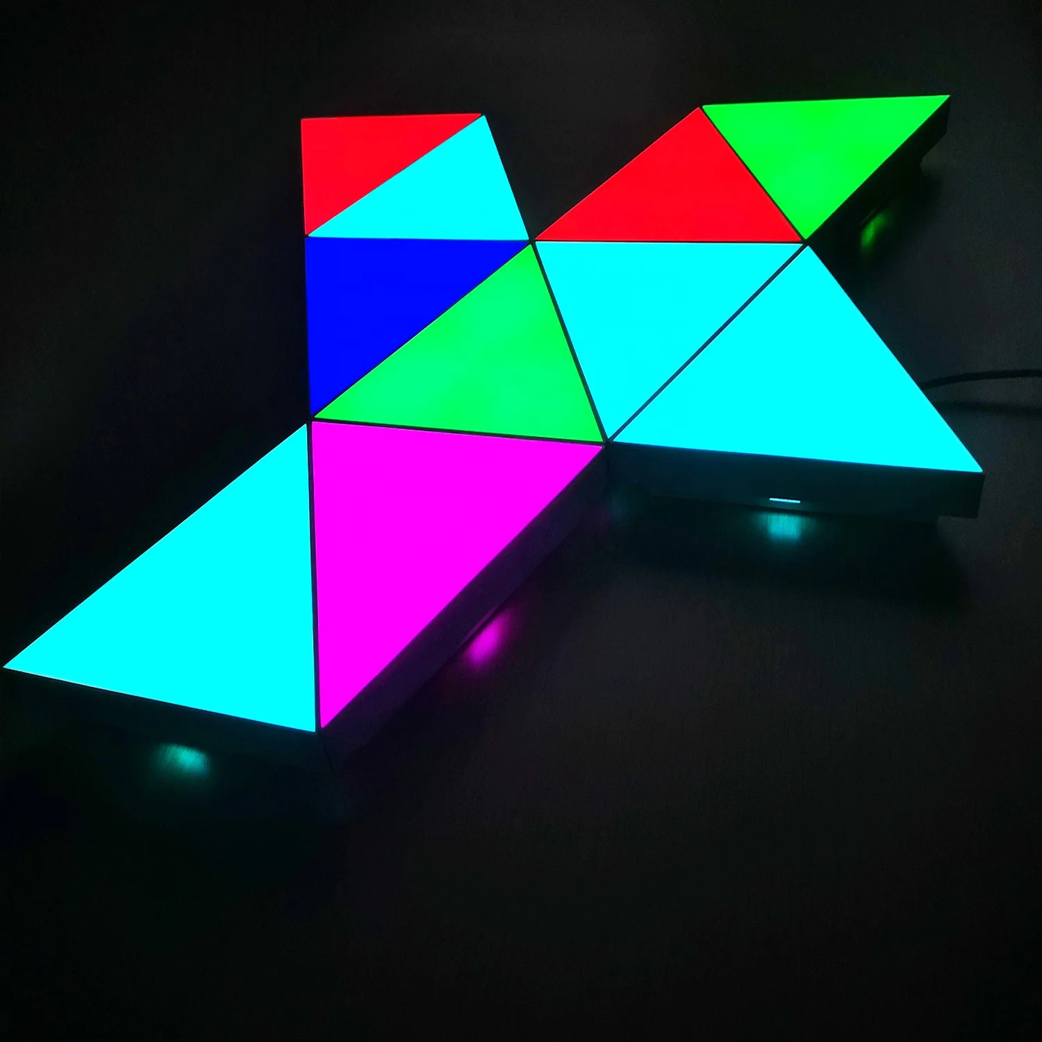 2022 New Splicing RGB Night Lights Dimmable Touch Remote App Controlled Triangle Lights for Wall Decoration Gaming Room Light