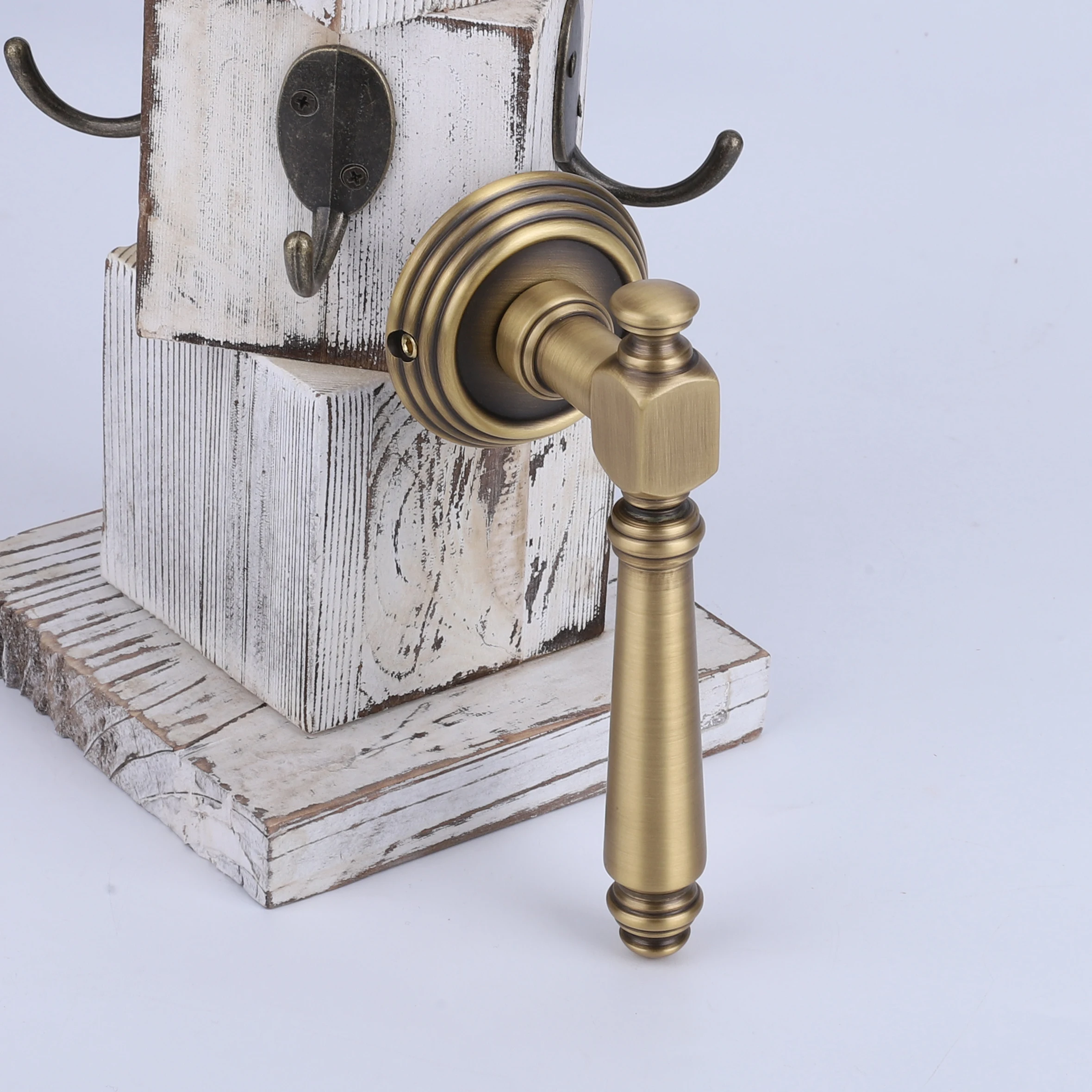 High-End Luxury Safety Bathroom Door Lock Interior Antique Brass Casting Gold Door Handles
