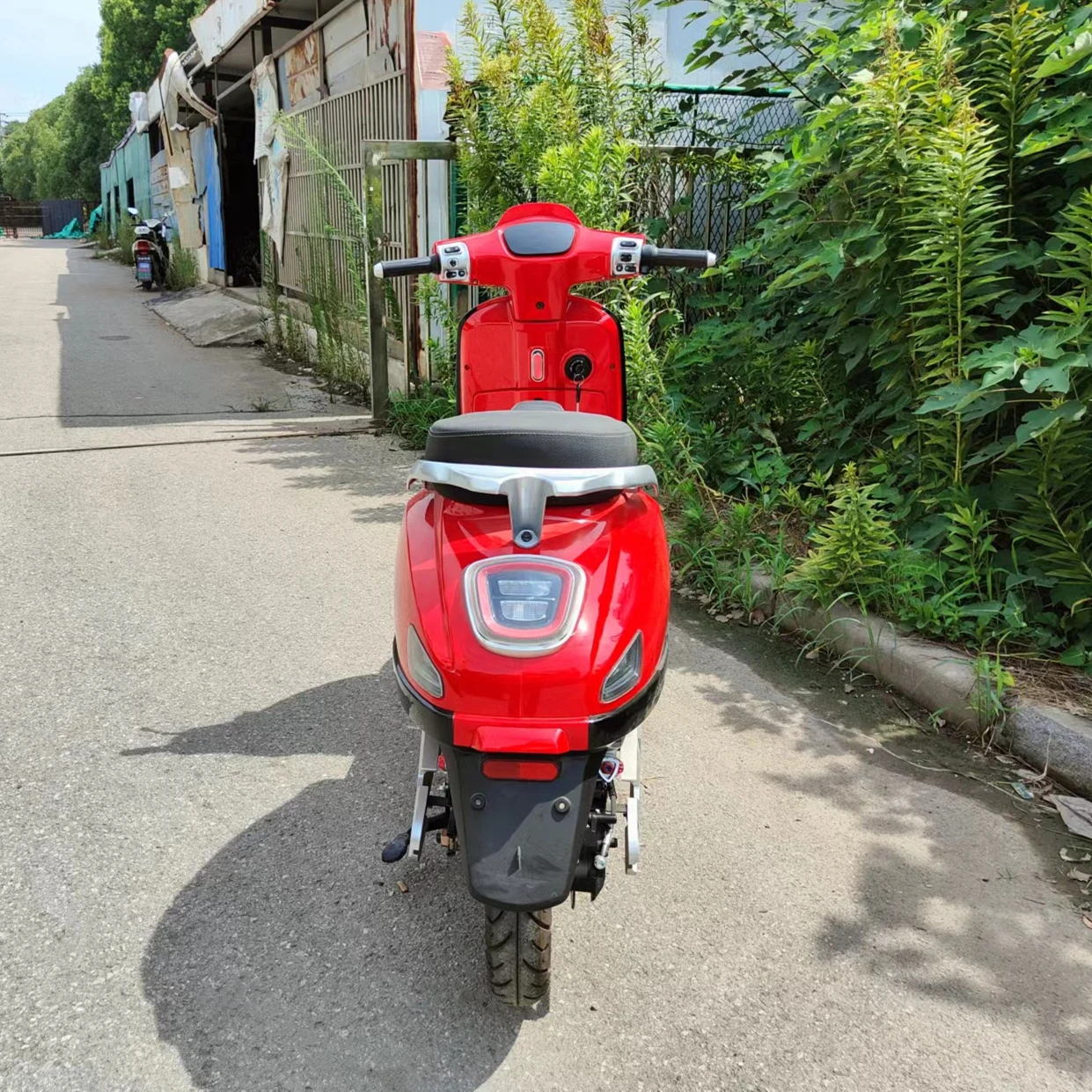 Cheap electric scooters manufacturer high speed long range electric bike bicycle motorcycles hot for sale