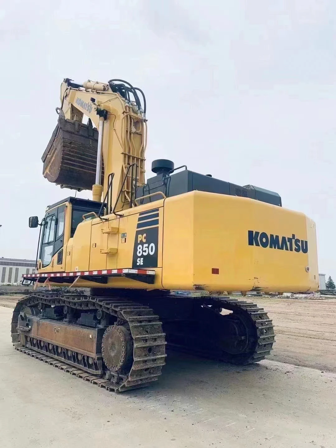 Original Japan made heavy equipment for mining Komatsu large hydraulic excavator PC800 PC850