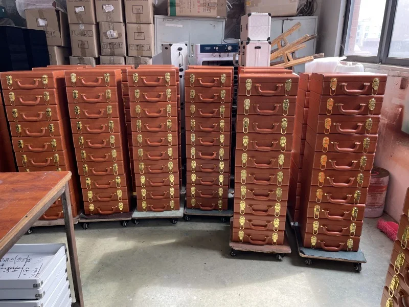 Portable PU Leather Briefcase Business Bag  Large Space Laptop Case Document Storage Customized Briefcase