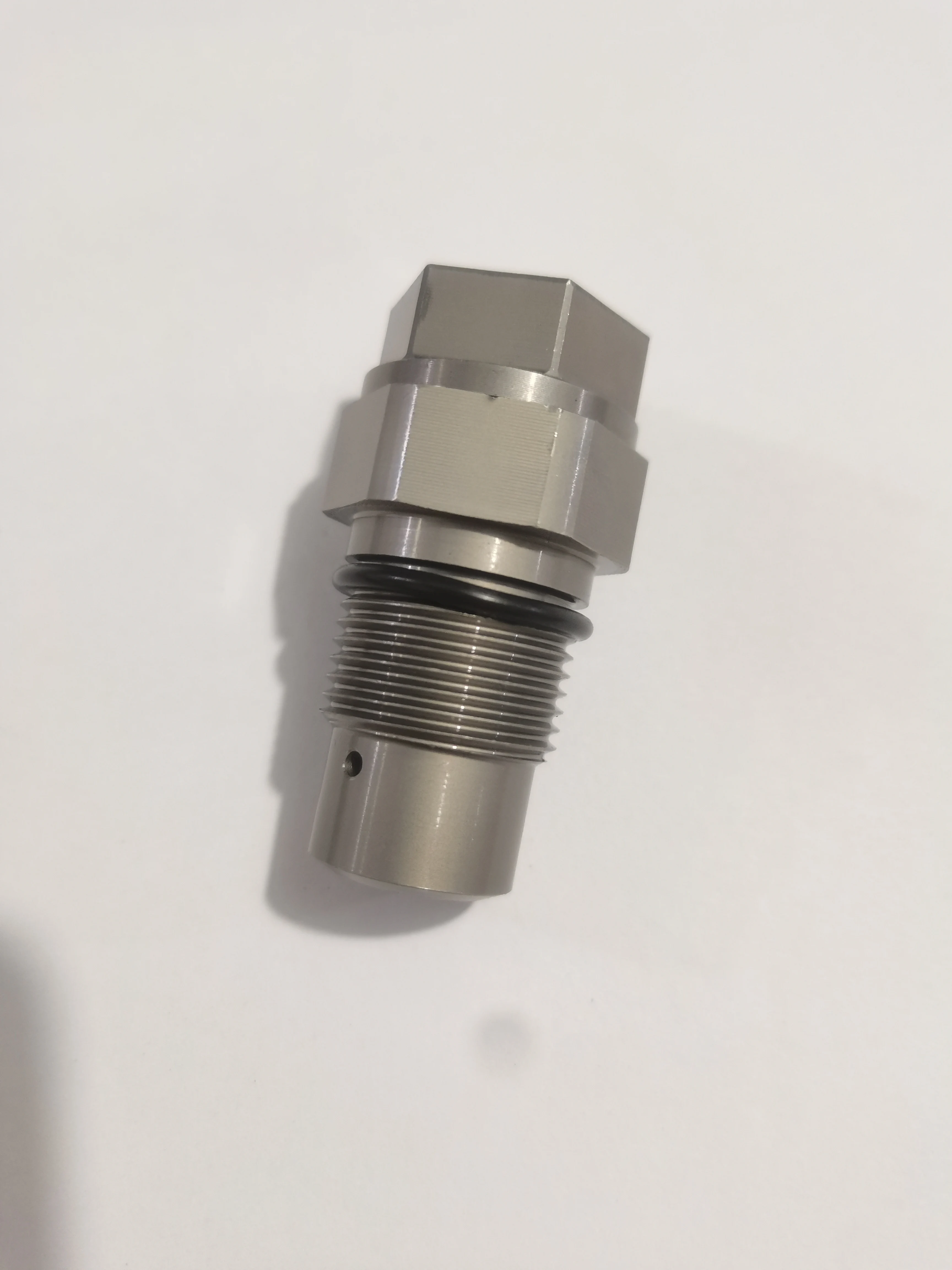 4384241 4384241-03 предохранительный клапан рельсового давления 4384241-03 4384241 предохранительный клапан рельсового давления