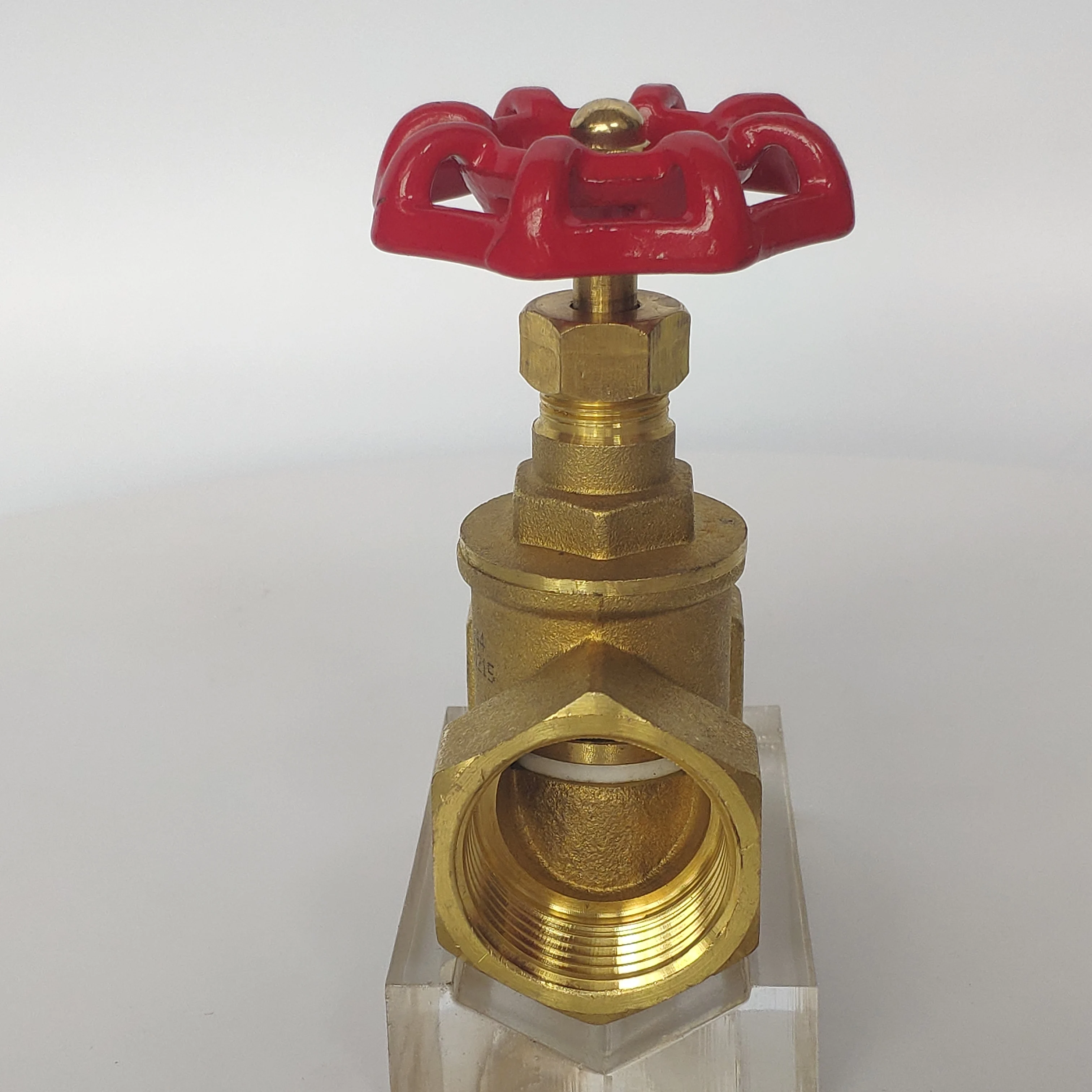 Chuanqiong brand brass stop valve made in China can check the water flow and cut off the water flow