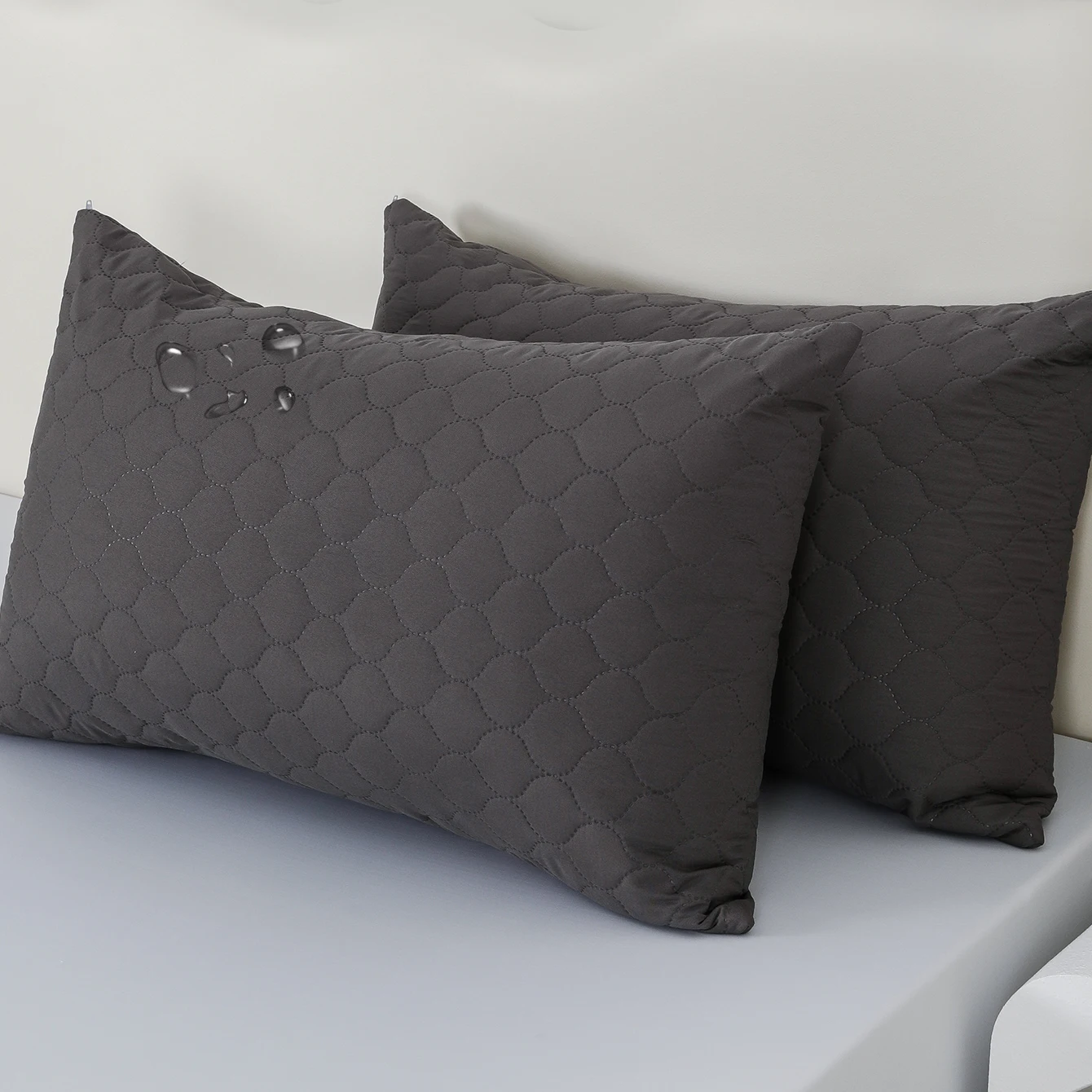 Factory Sales Waterproof Pillow Protector Quilted Polyester Filled Pillowcase Washable Product Sizes can Be Customized