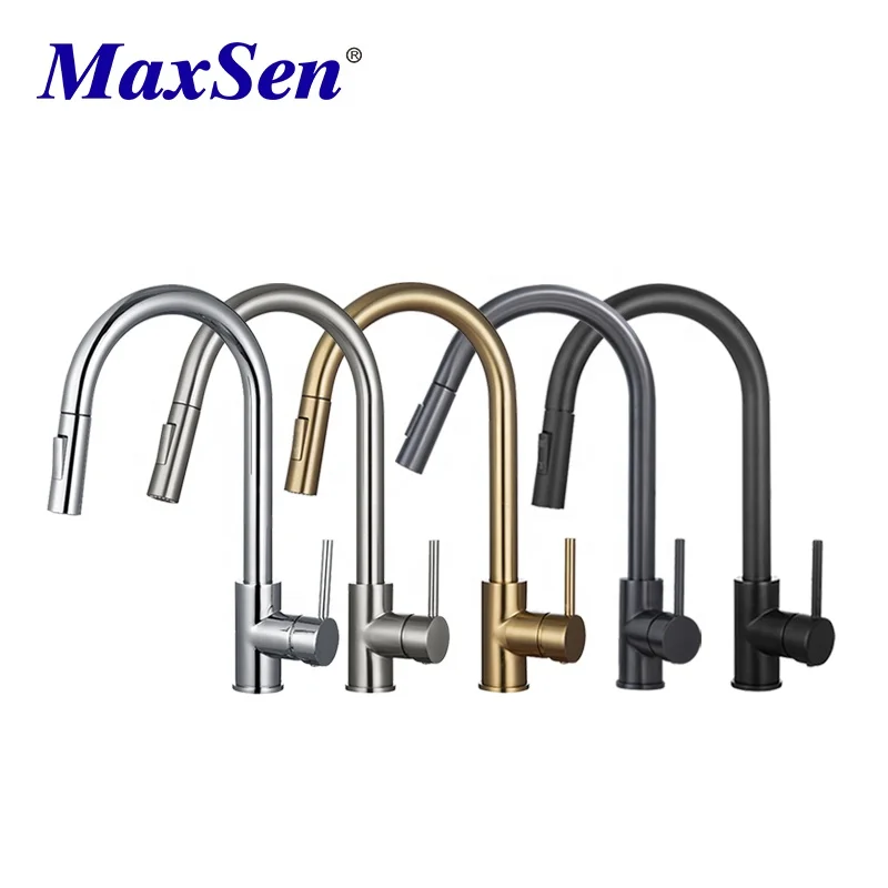 Single Handle Pull Out Faucet in Chrome Hot and Cold Water