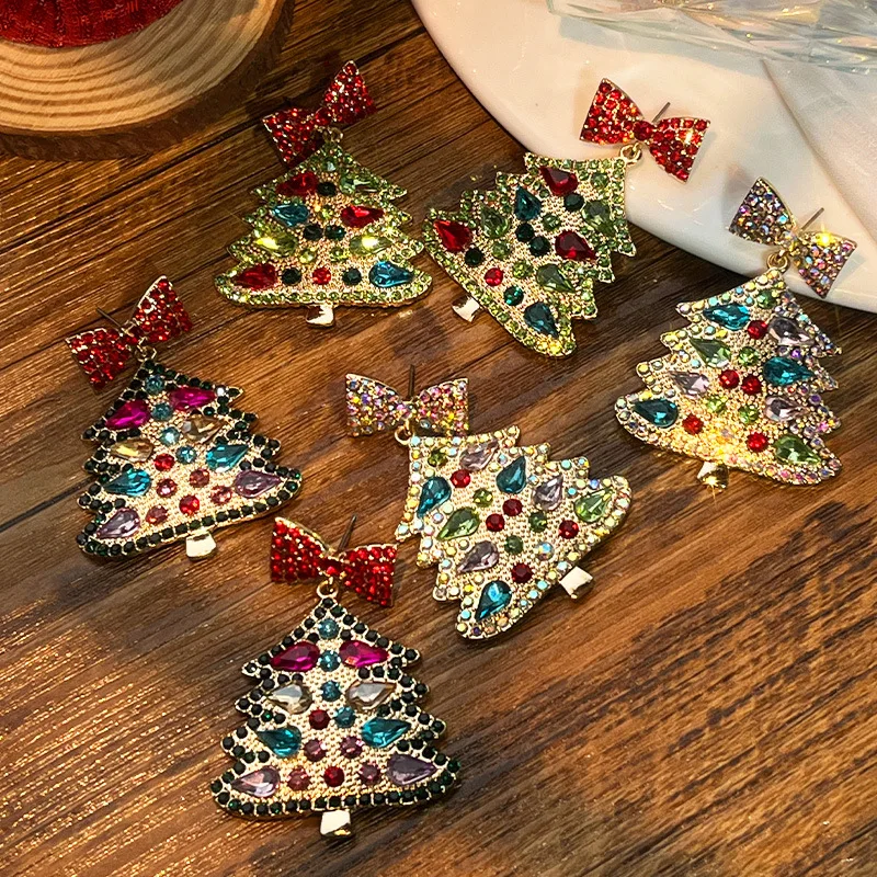Hot Selling Christmas Jewelry Rhinestone Diamond Pearl Cartoon Christmas Tree Snowflake Bell Earrings for Women Wholesale Gifts