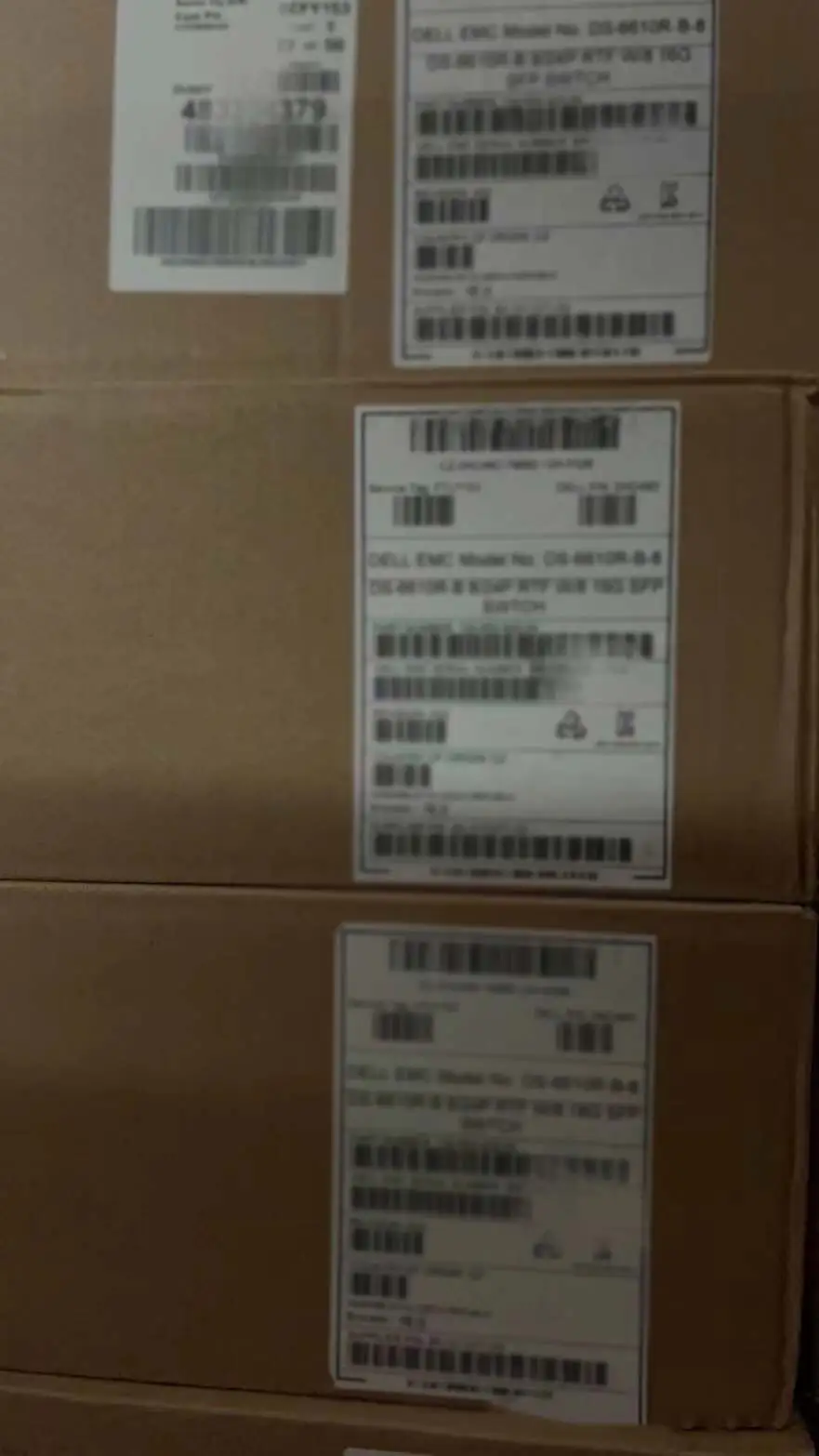 AAA DS-6610B DEL L/EM C 24 port 32GB switch / 8 active ports Network   Switch