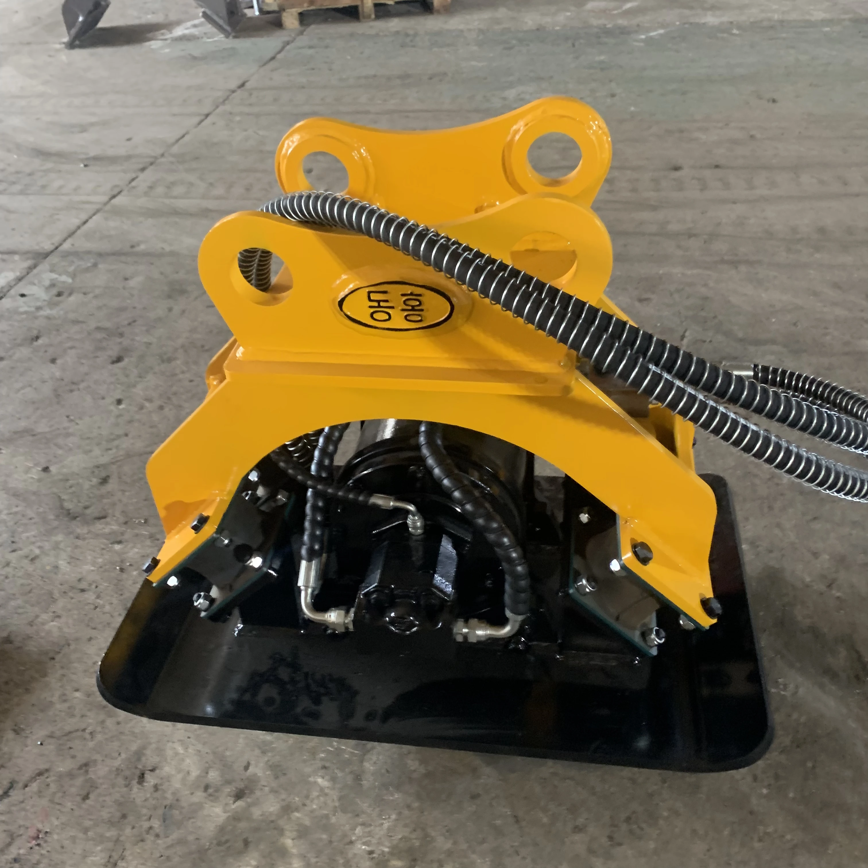 DHG Mini Hydraulic Plate Compactor Hydraulic Vibration Rammer 3.5-4.5ton Excavator New Condition Core Motor Bearing Components