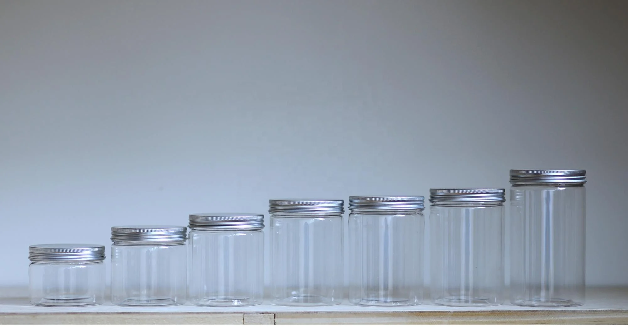 4oz 8oz round Plastic Container Empty Plastic Jar with Lids for Food Storage Cosmetic Cream Storage for Home Use