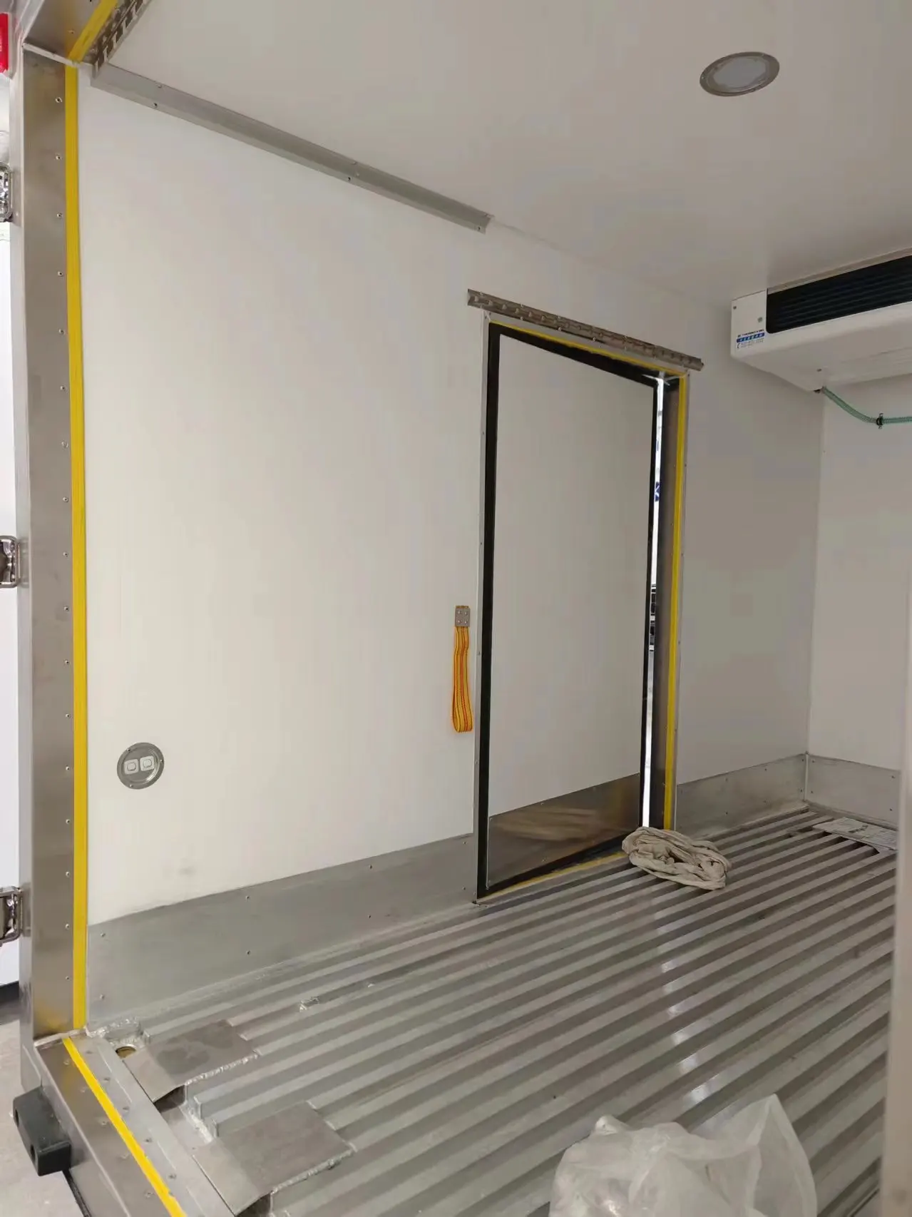 New Refrigerated Body truck body