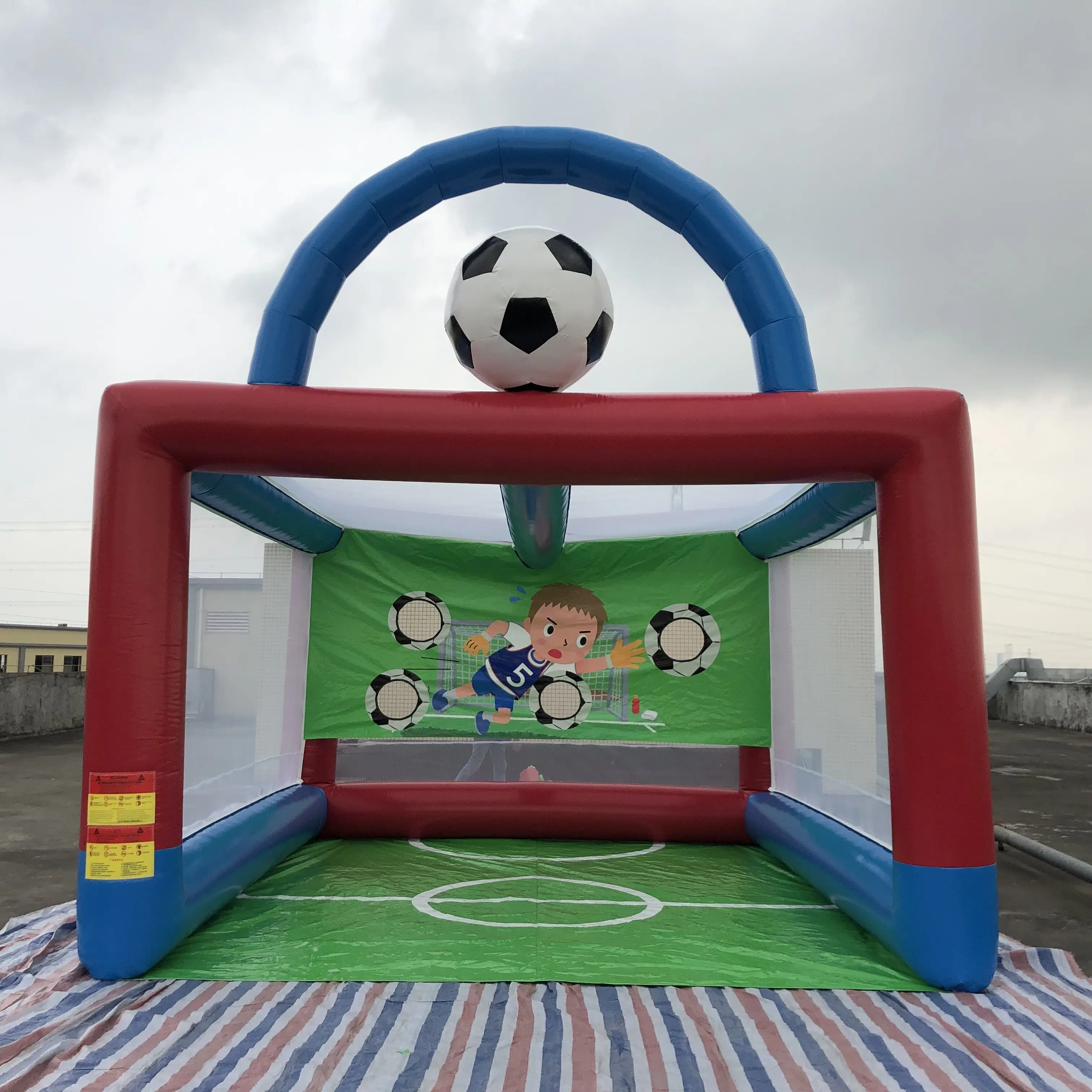 Hot Sale Inflatable Football Shooting Game Inflatable Football Goal Soccer Football Darts Sports Game