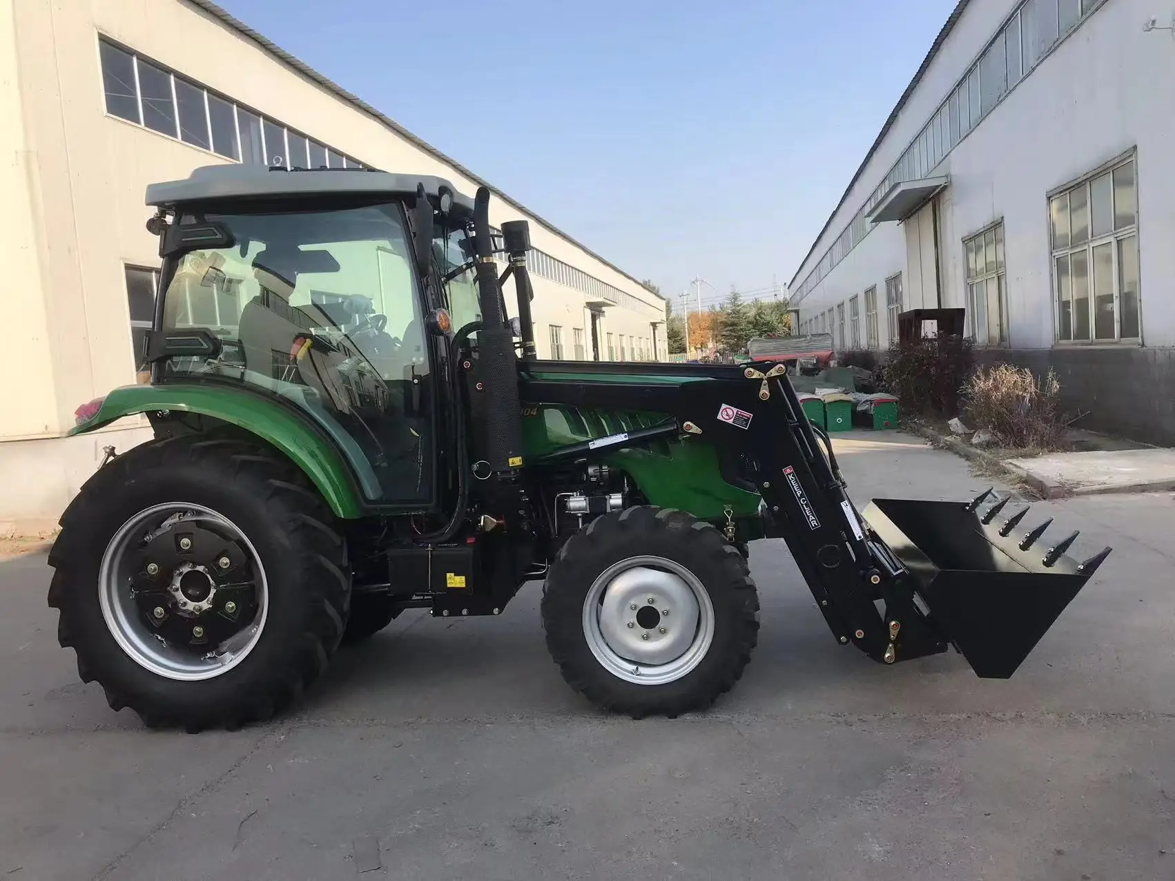 Wolf tractor80hp/ 90hp 4 WD farm tractor with front end loader