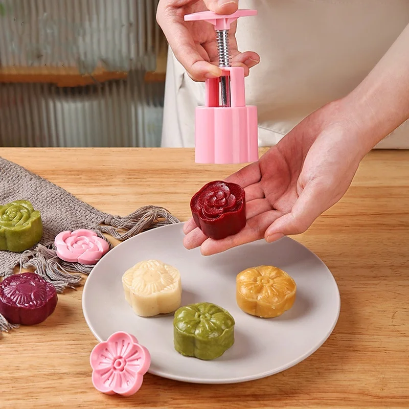DIY Home Mooncake Mould Flower Shaped Mooncake Mould Hand Pressed Fudge Mooncake Mold Kitchen Gadgets Cookie Cutter