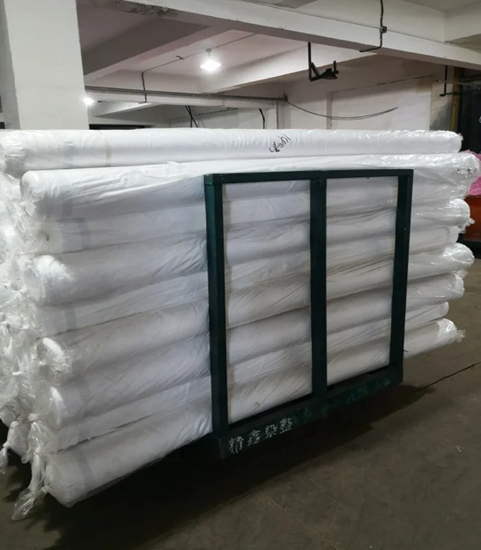 
100% polyester dyed embossed hotel bedding fabric for Russia 