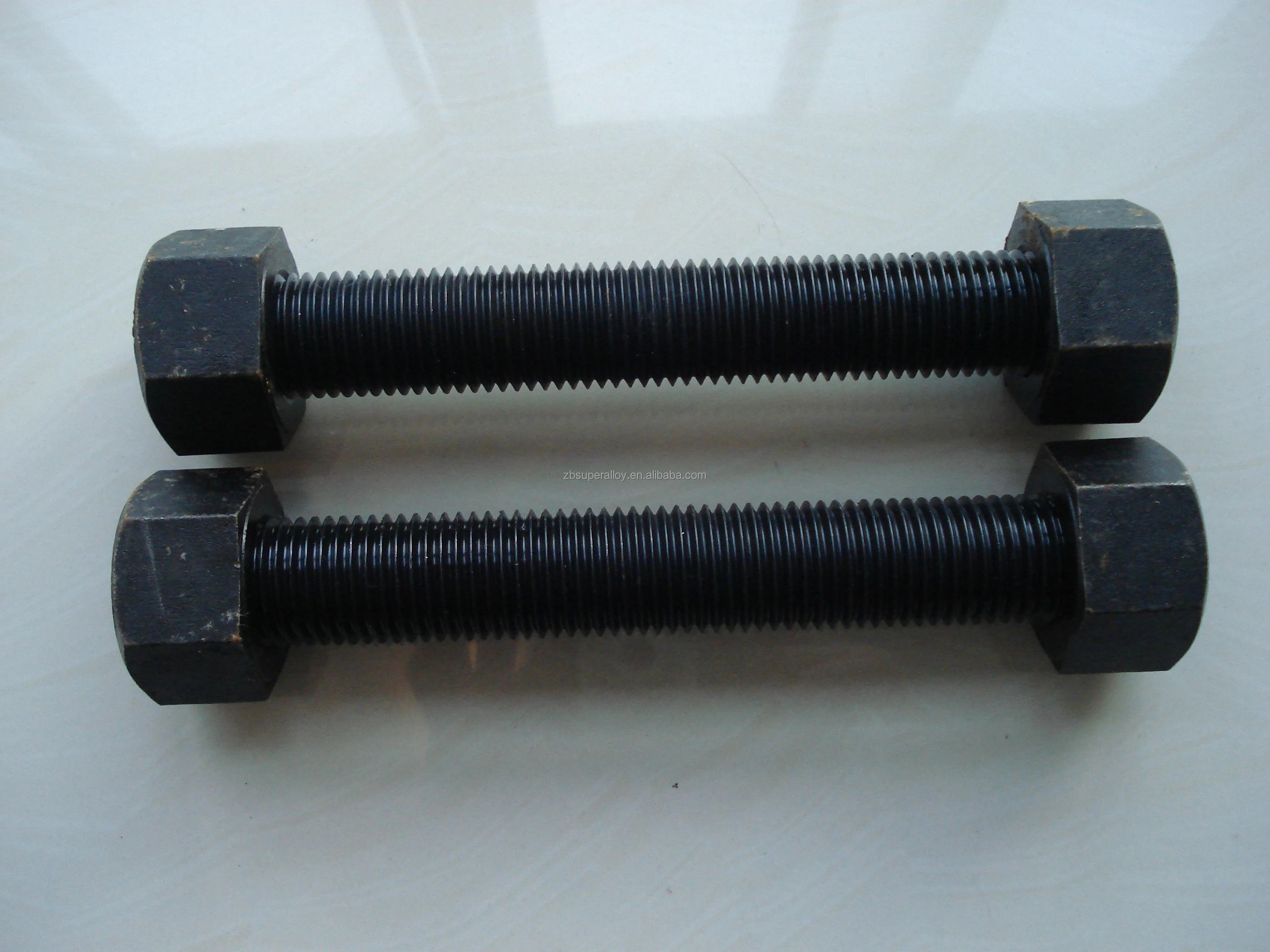 10A194BOLT AND NUTS.JPG