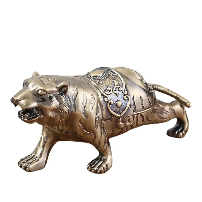 Wholesale Retro Cigarette Smoking Ashtray Animal Statue Metal Car Ashtray Holder With Lid