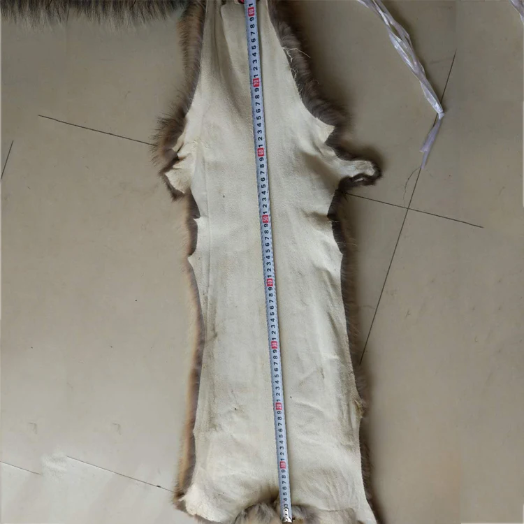 XJ Wholesale High Quality Super Soft Fluffy Large Natural Animal Pelt Real Raccoon Fur pelt raccoon fur materials