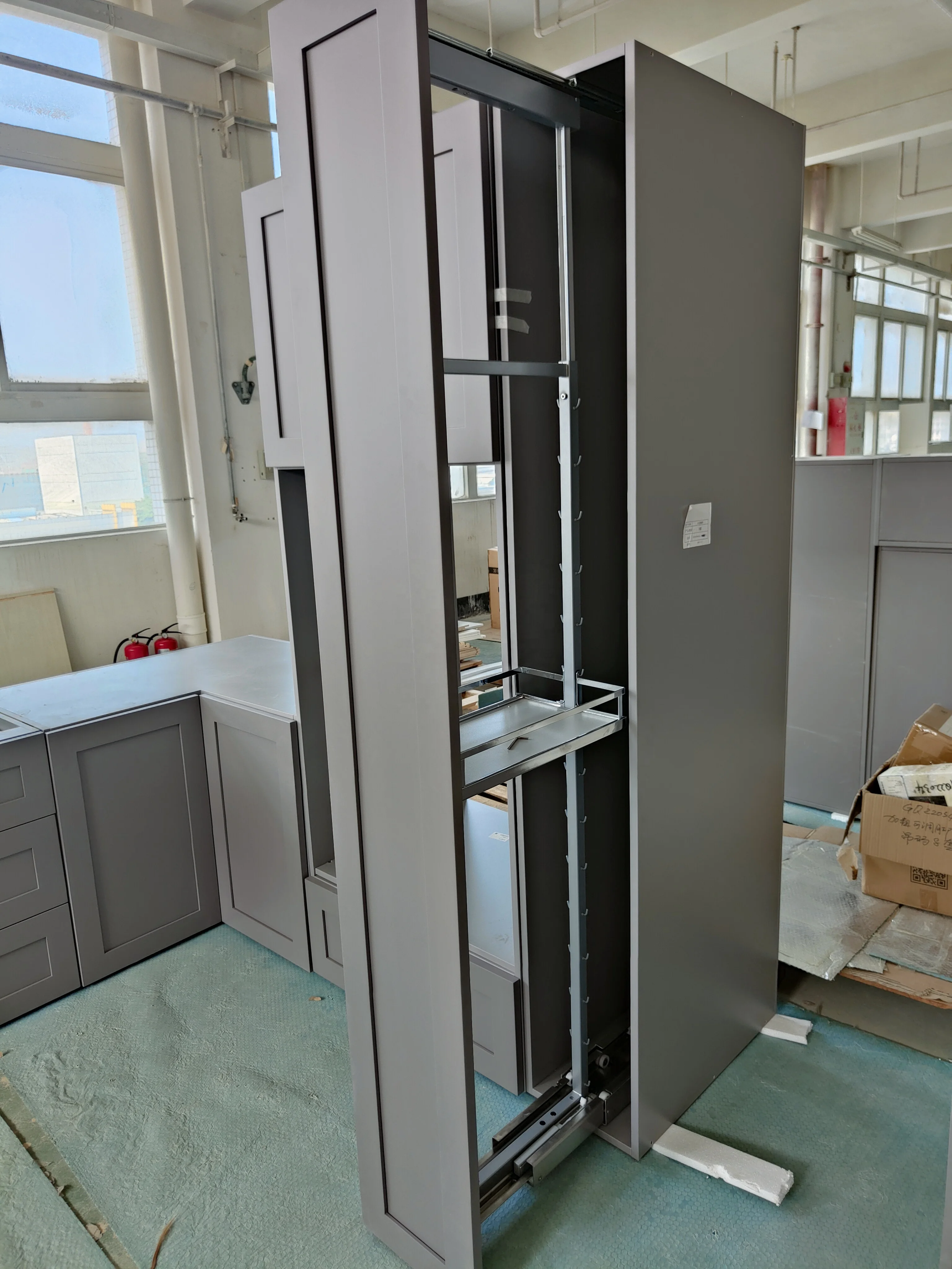 Classic U-Shape Kitchen With Gray Solid Wood Shaker Door Cabinet Large Island Custom Kitchen Cupboard