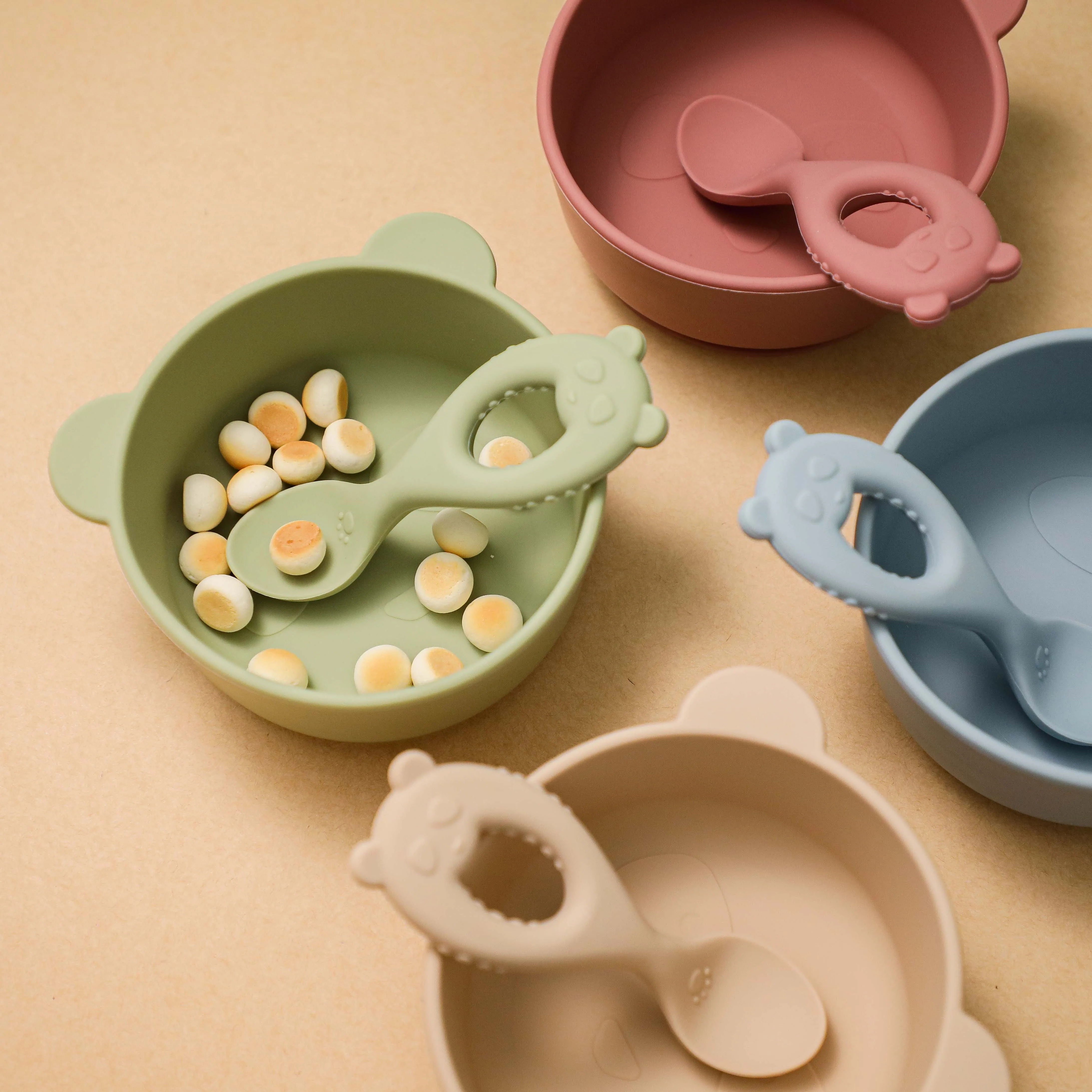 Food grade silicone bear shaped spoon and panda shaped bowl set