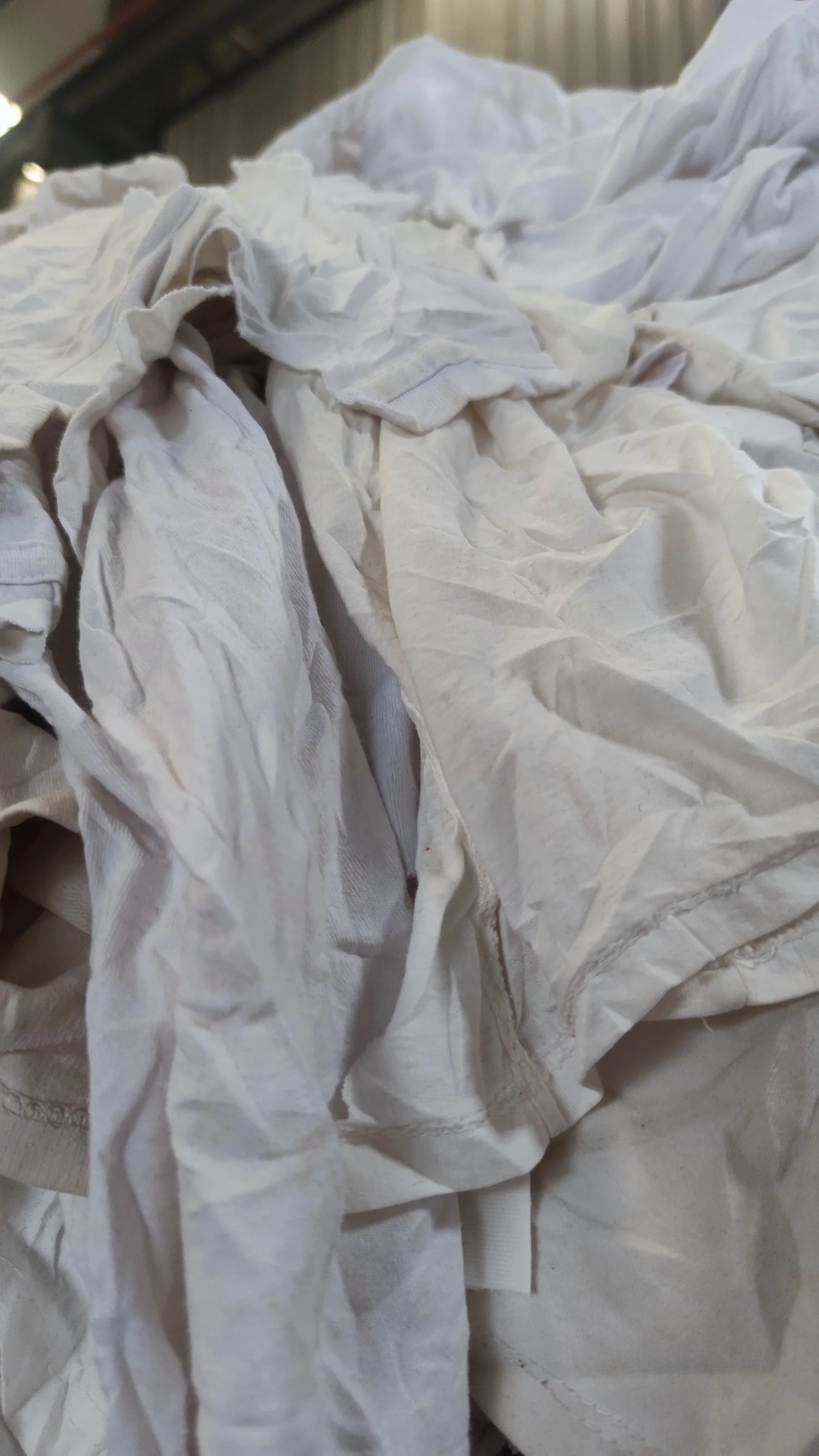 Using Waste Wiping White T-shirt 100% cotton rags from Chinese  Manufacture white cotton rags for industrial