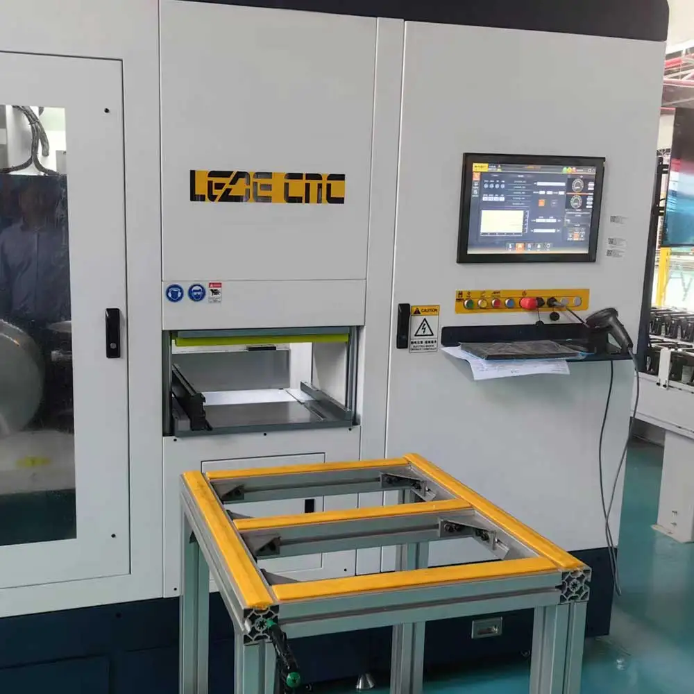 CNC cnc вертикальный обрабатывающий центр для изготовления окон